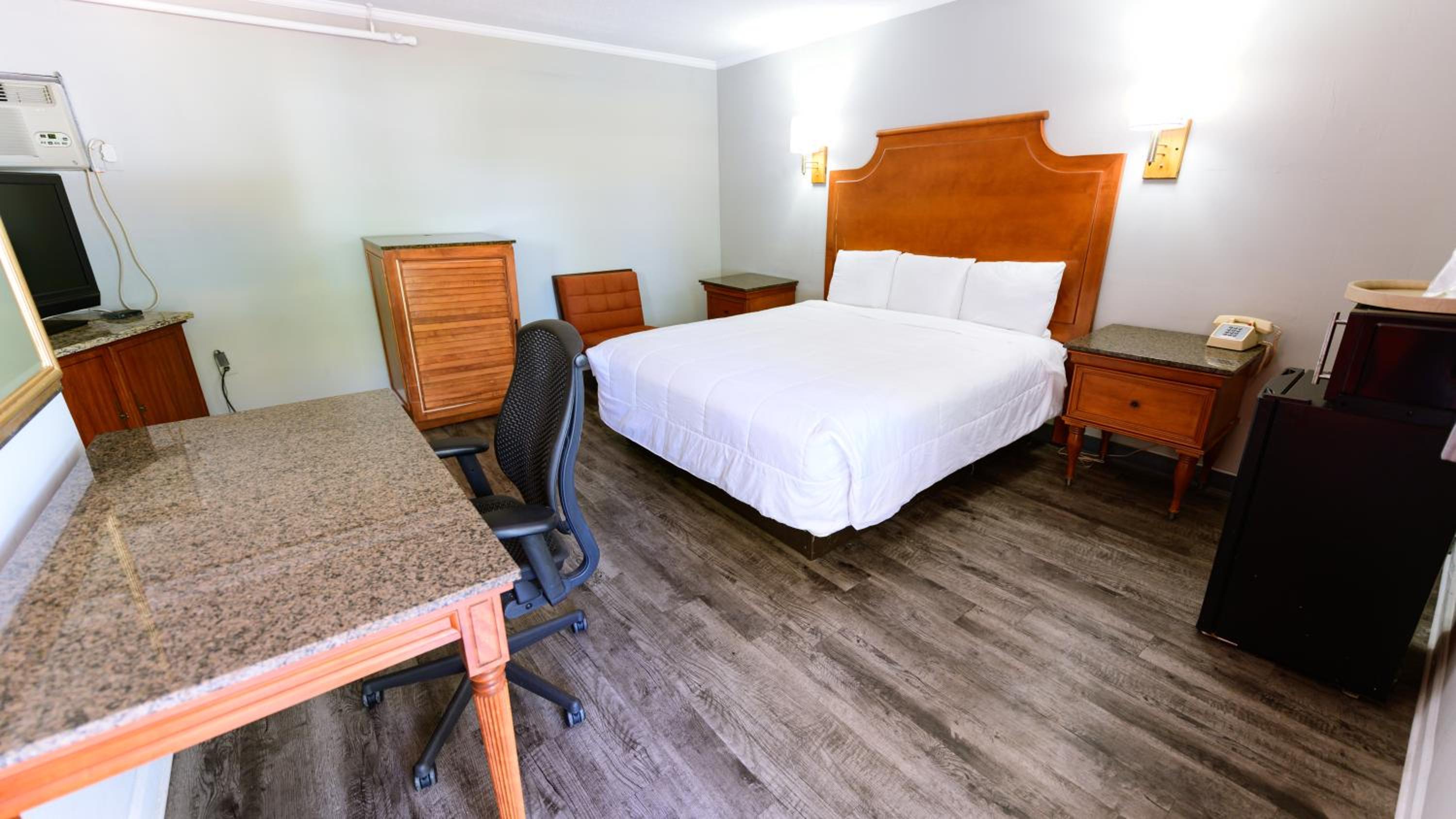 OAKS MOTEL GREENSBORO NC view 5