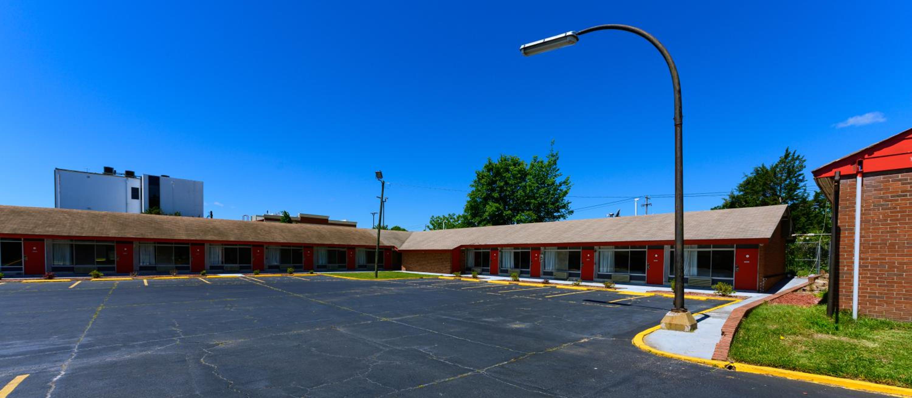 OAKS MOTEL GREENSBORO NC view 2