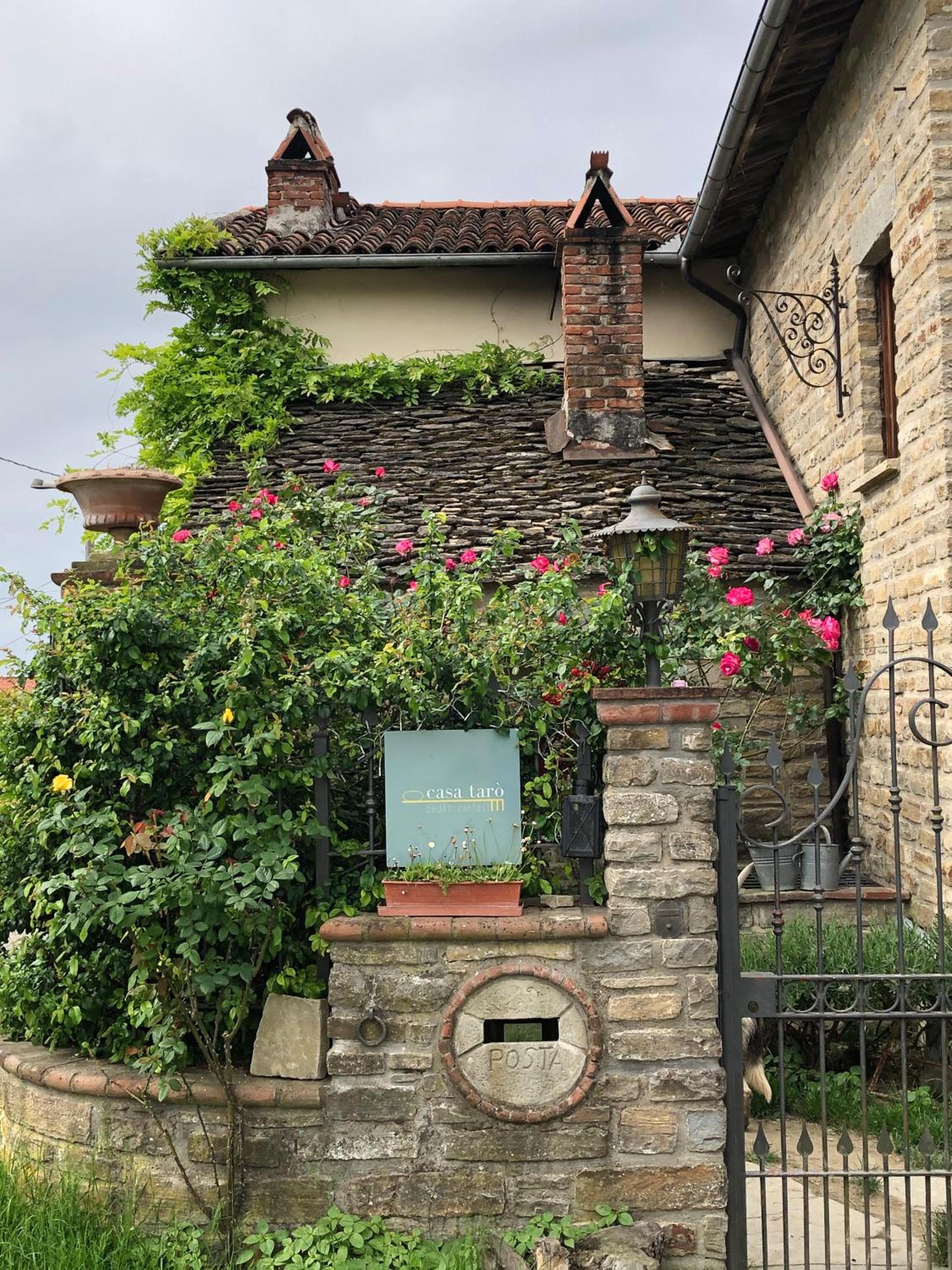 Casa Tarò view 2