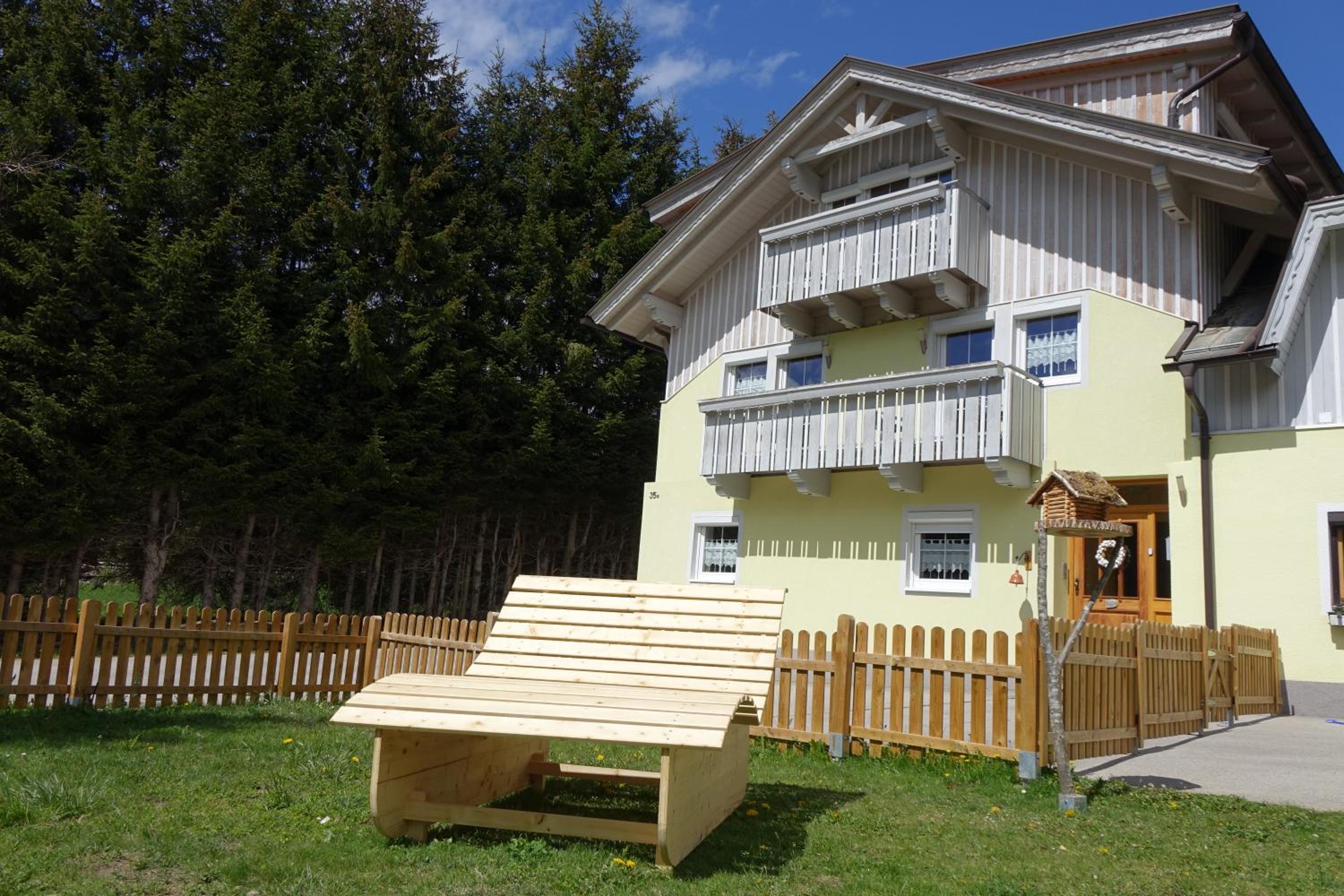 Haus Alpengluehn view 3