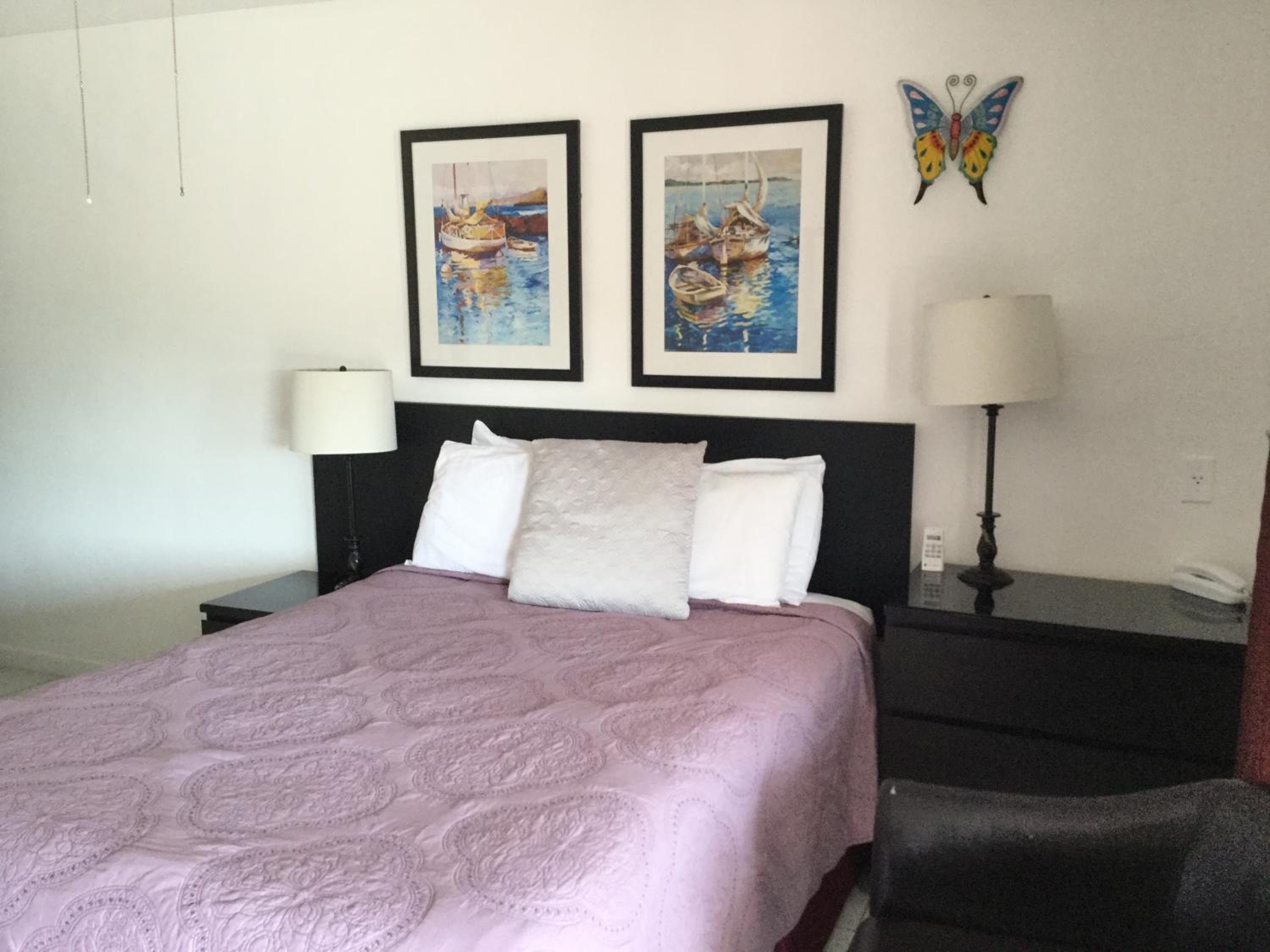 Breakaway Inn Guest House