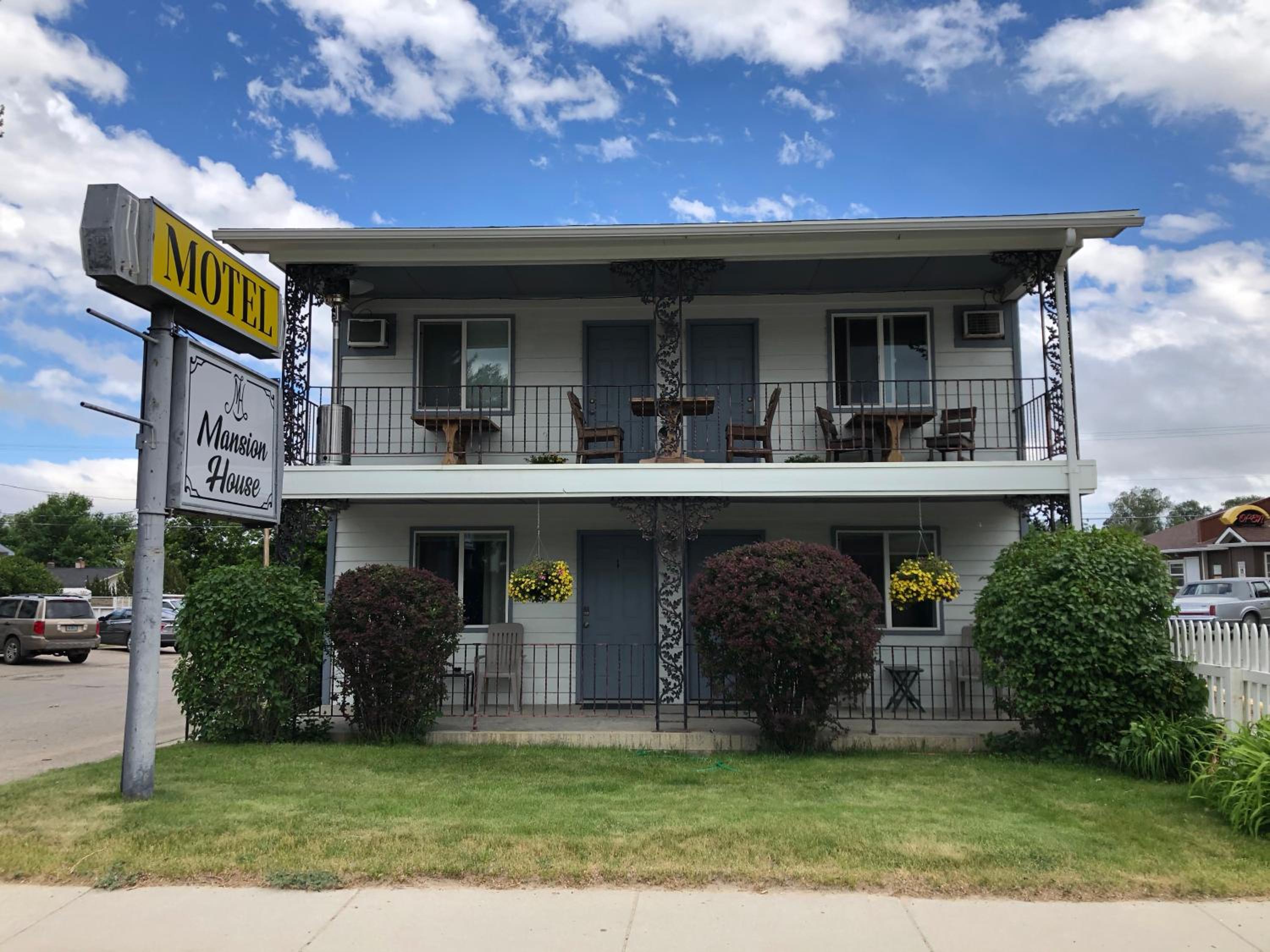 Buffalo Vacations - Mansion House Motel - Property Image 37
