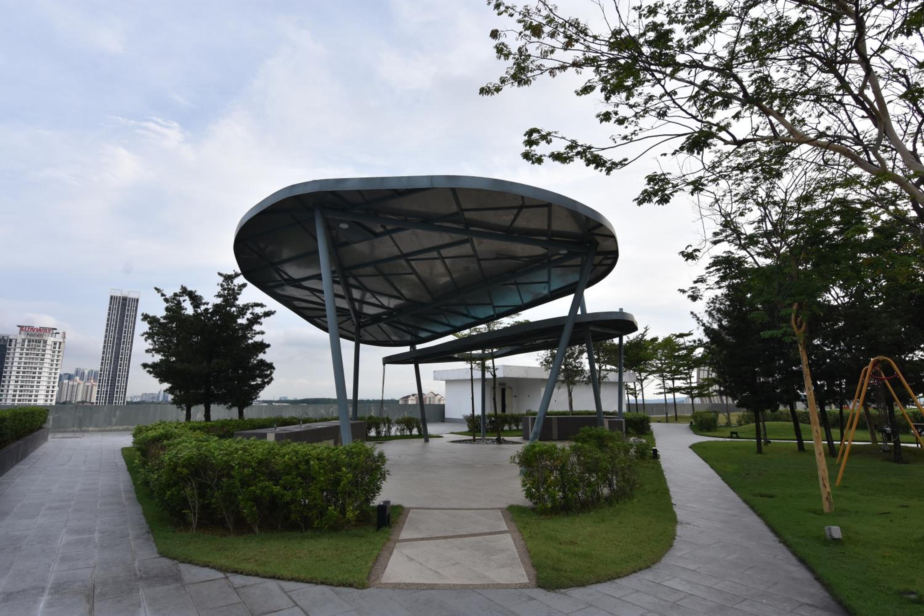 Family Cozy Homestay - Alpha IVF at Strand Mall photo 4