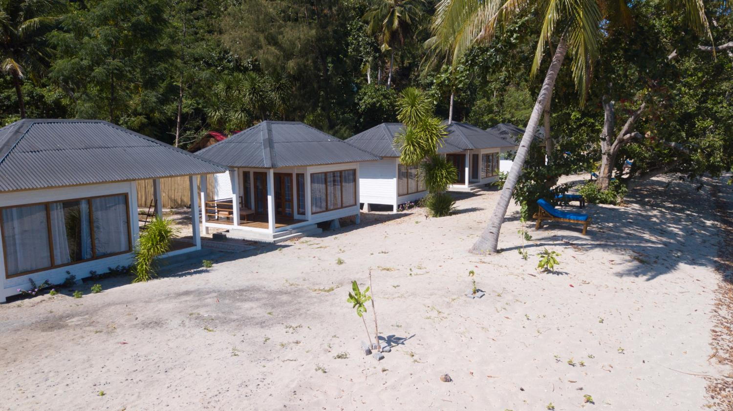White Sands Beach Resort Lembeh