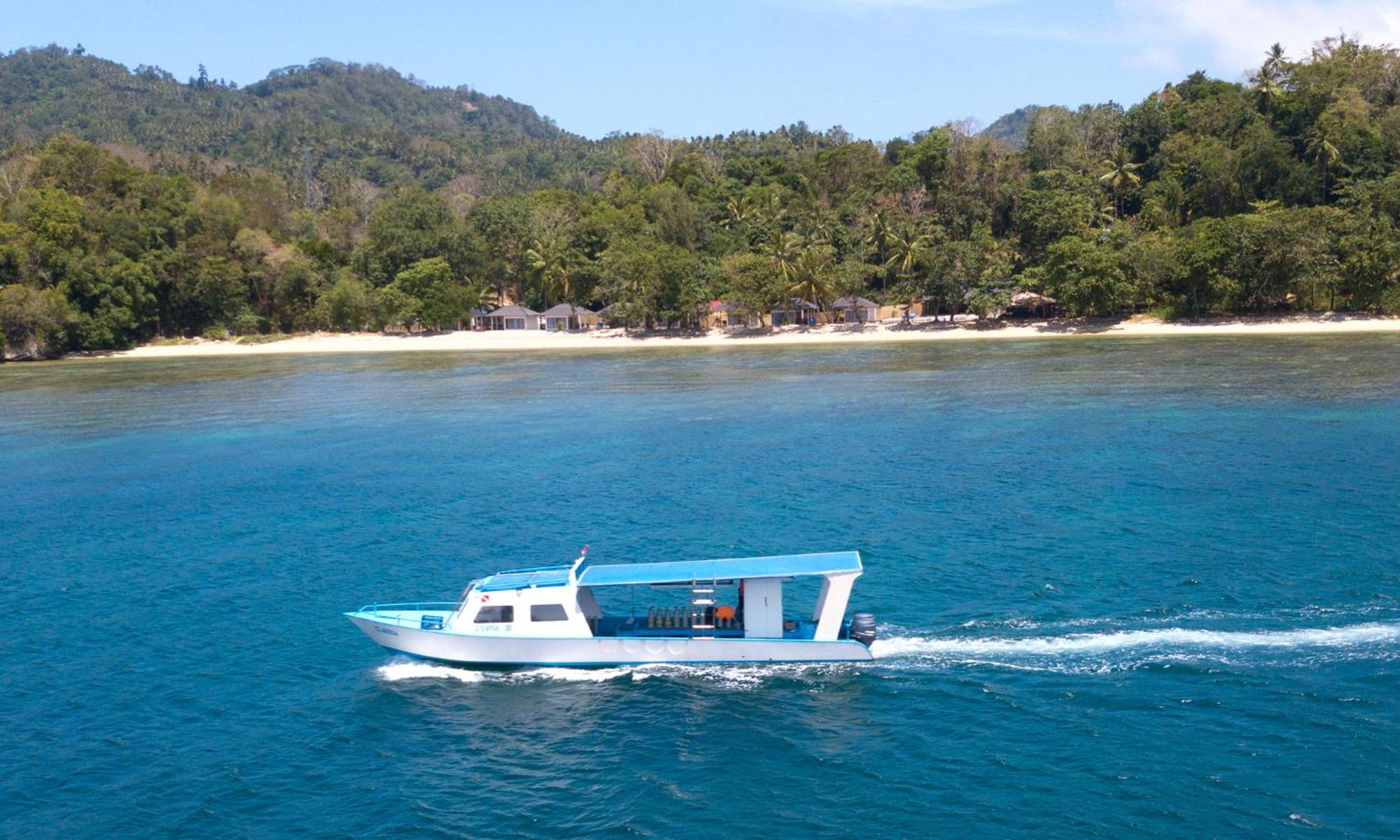 White Sands Beach Resort Lembeh