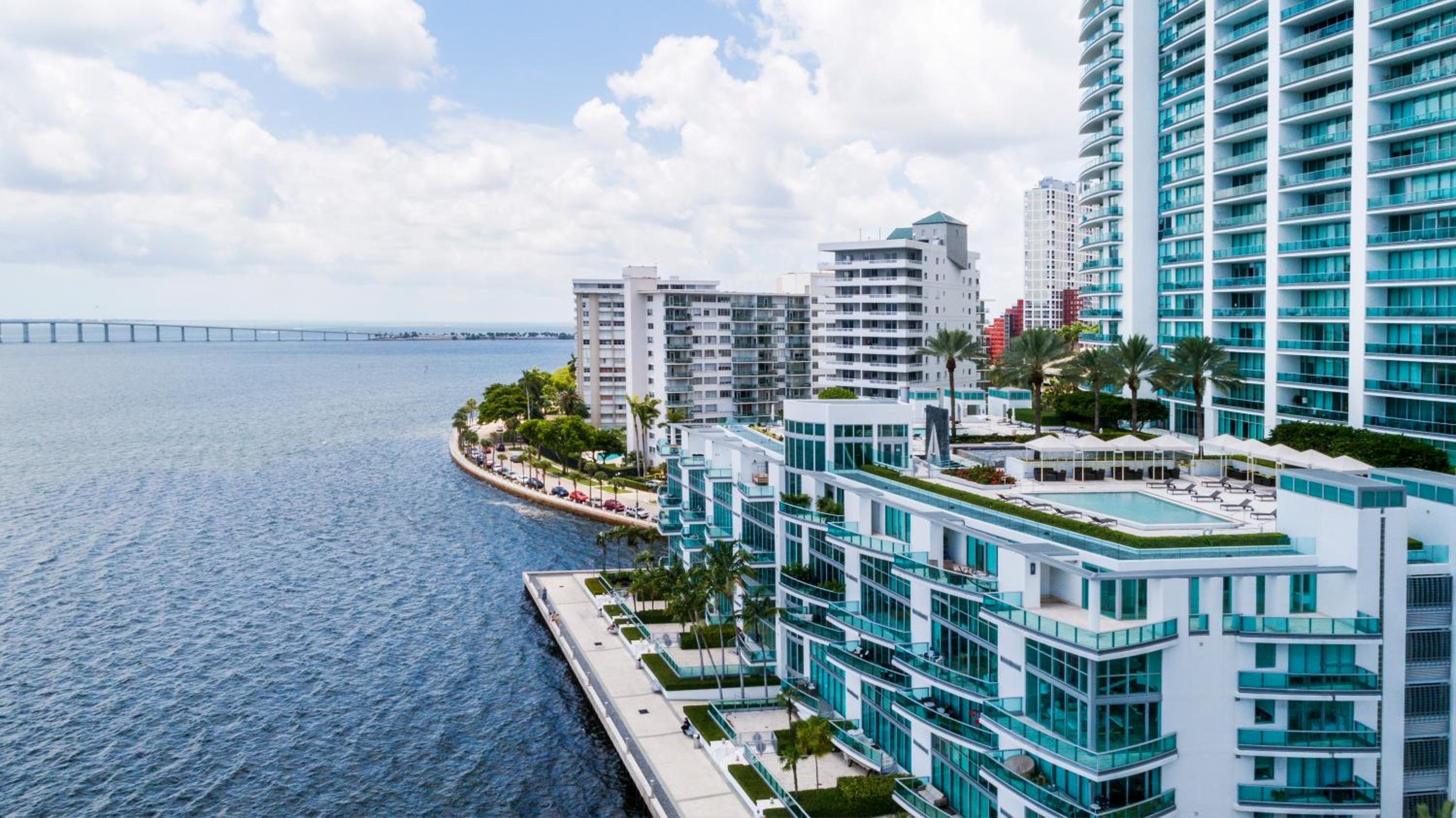 Miami Downtown Brickell spacious 4 Bedrooms 6 Beds