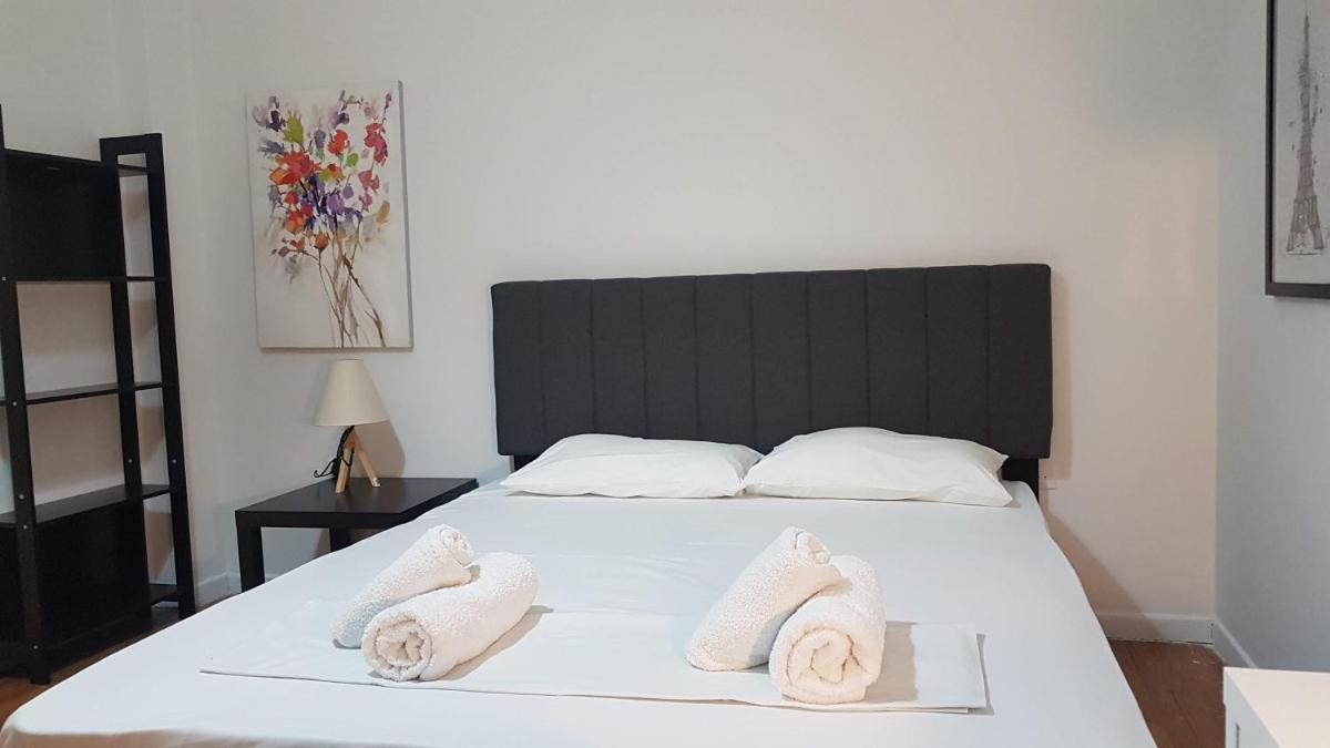 Olive Apartment - Athens Center, 4 Bedrooms, 1.5 Bathrooms