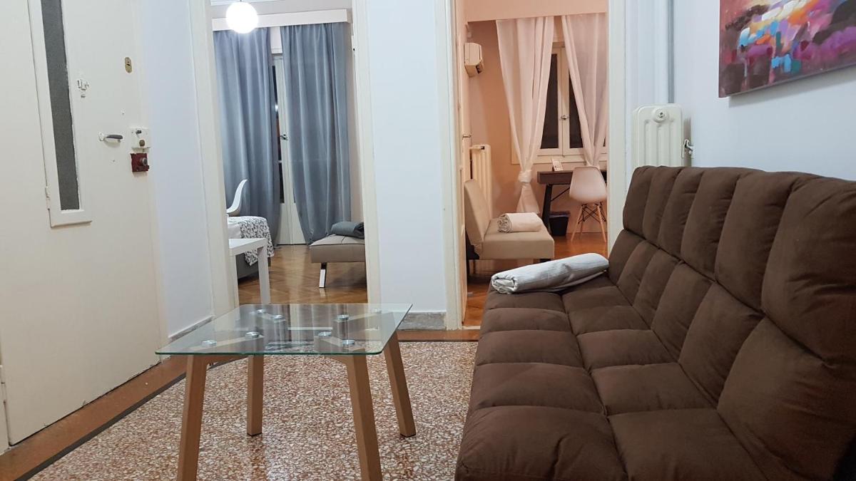 Olive Apartment - Athens Center, 4 Bedrooms, 1.5 Bathrooms