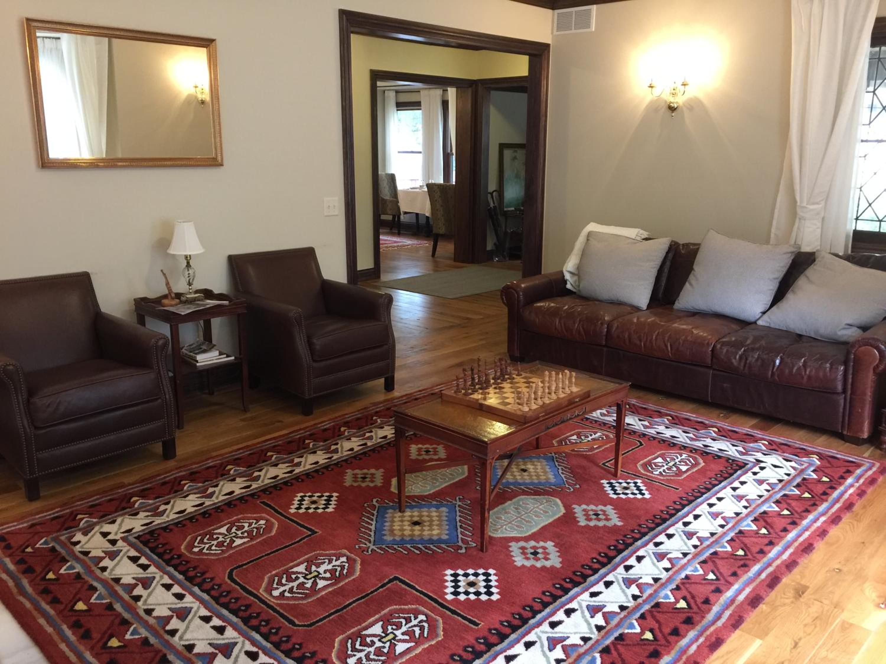 Dartmouth House Inn