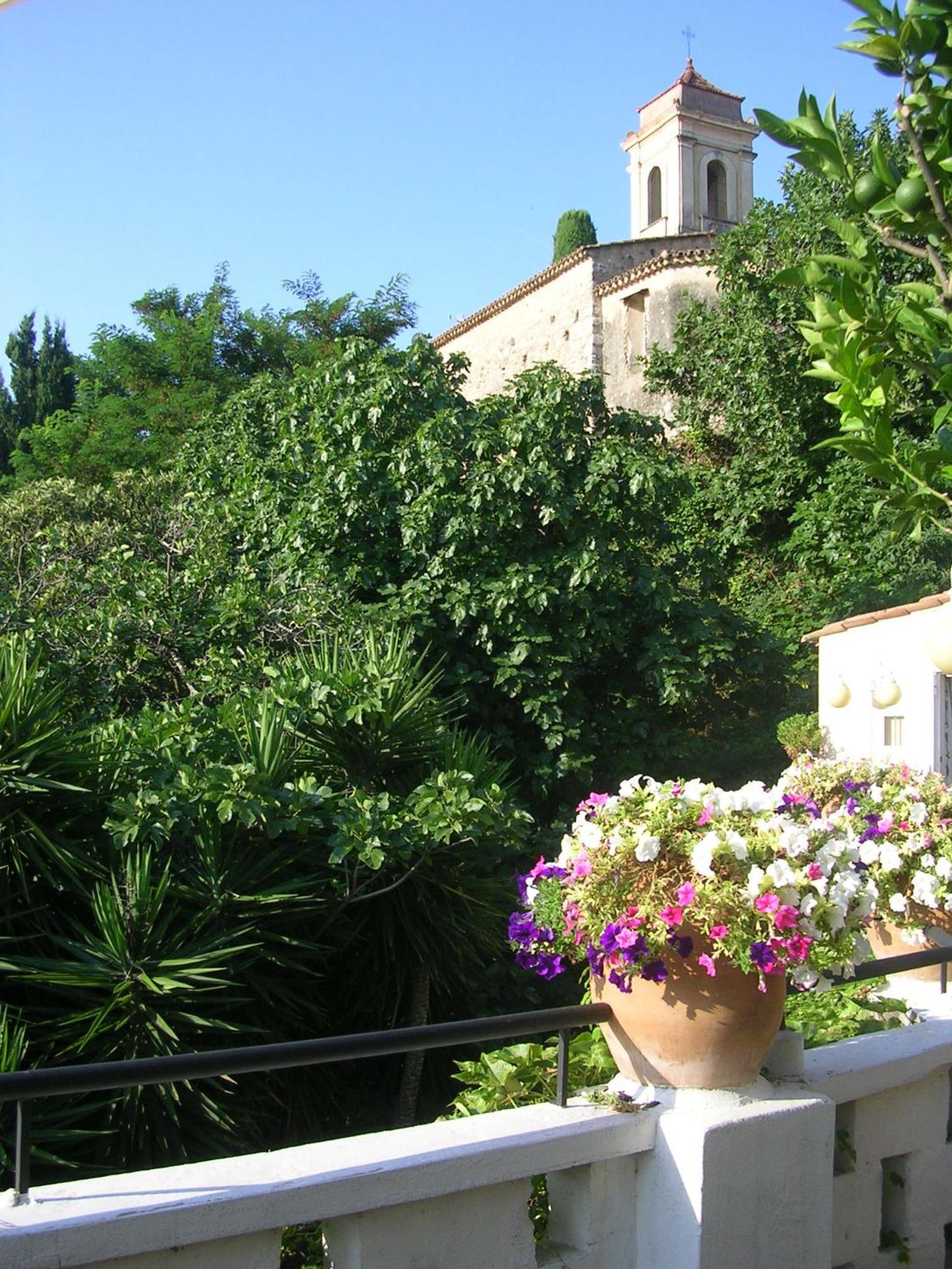 Chambres d'hôtes Les Terrasses du Soleil view 4