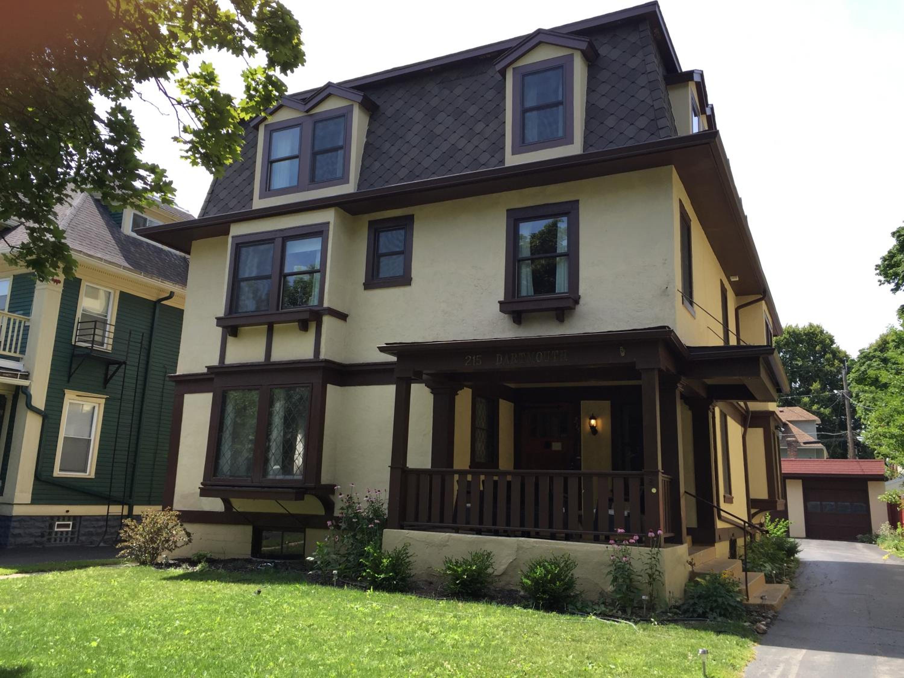 Hotel Dartmouth House - Image 1