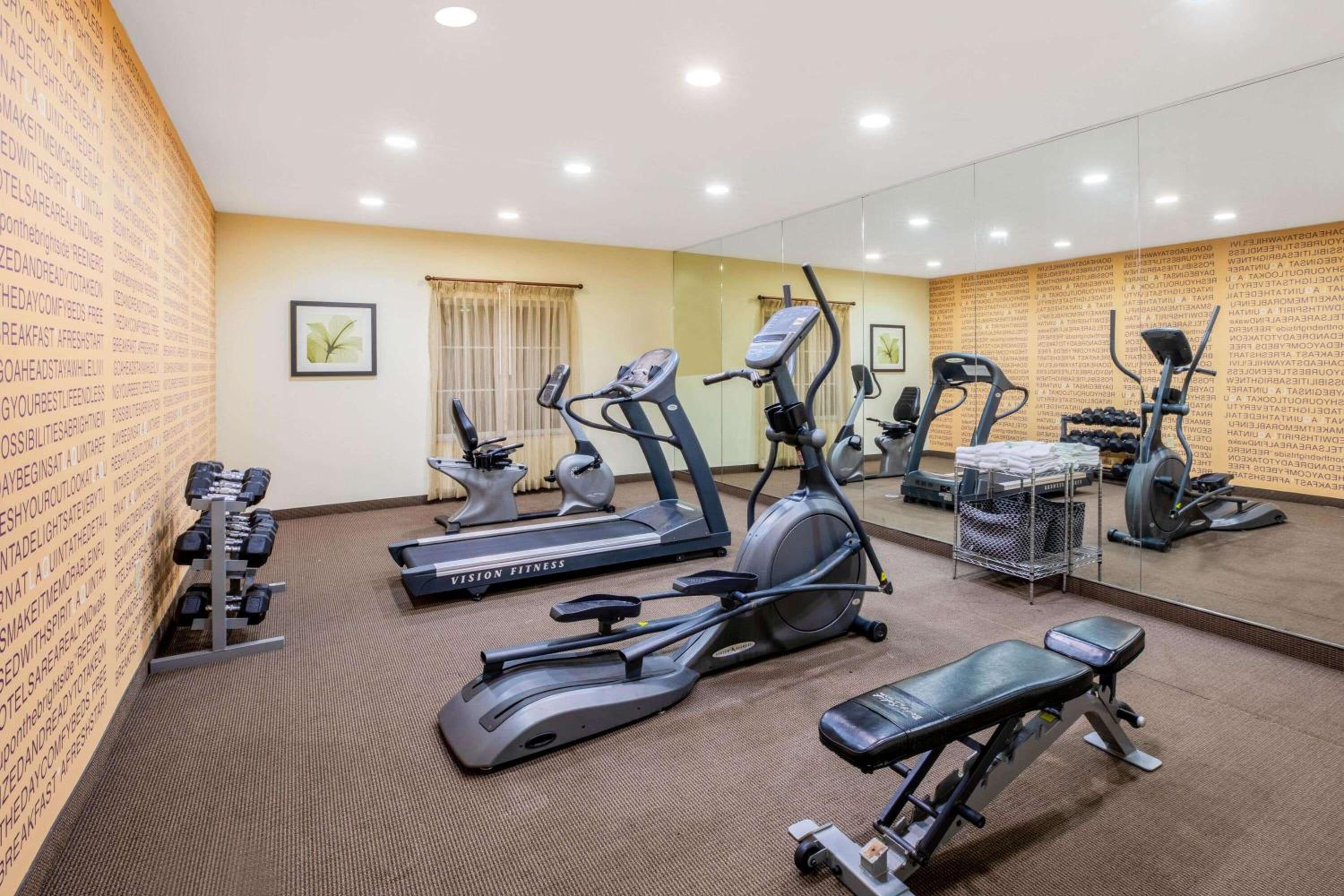 La Quinta by Wyndham Floresville