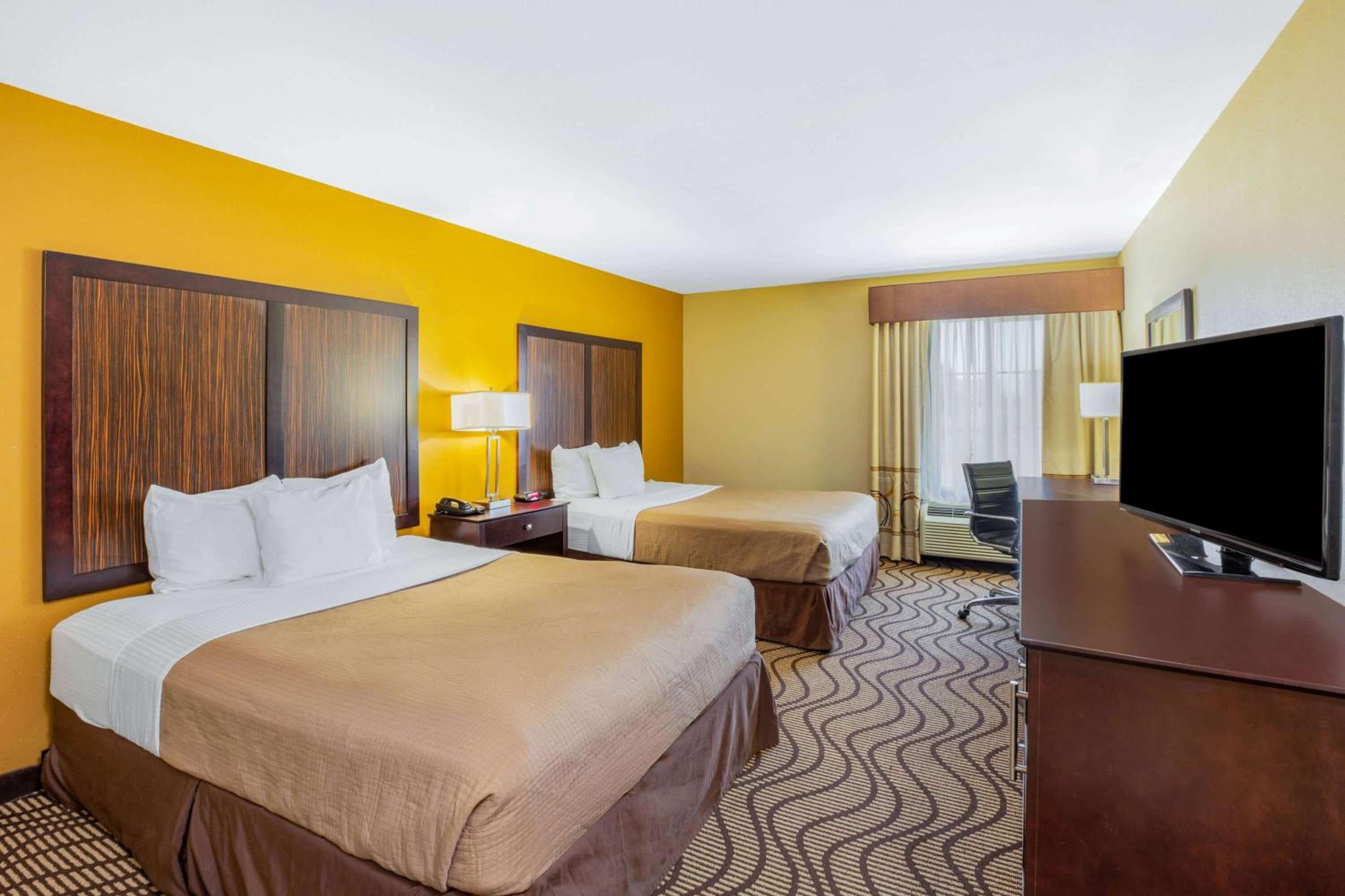 La Quinta by Wyndham Floresville