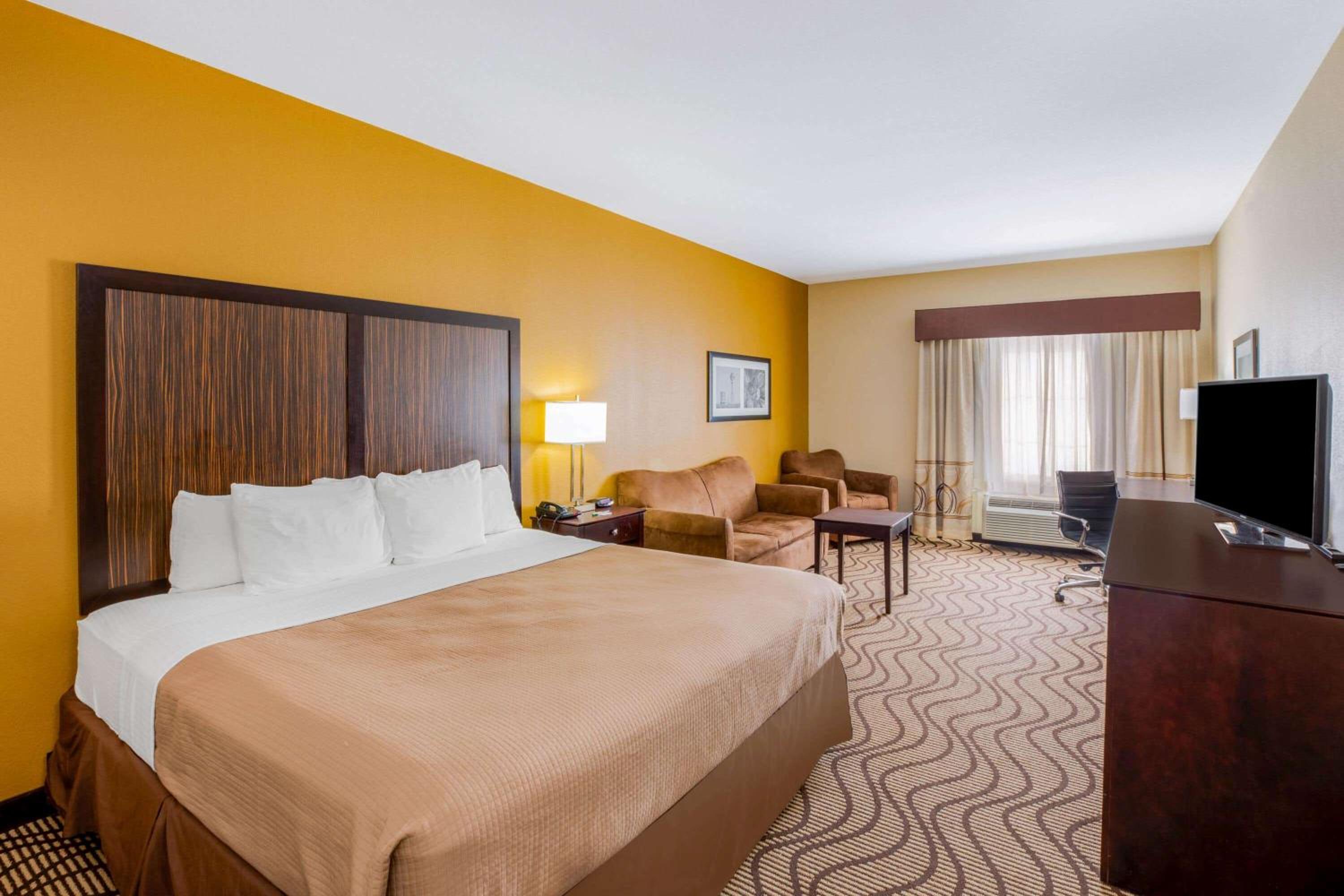 La Quinta by Wyndham Floresville