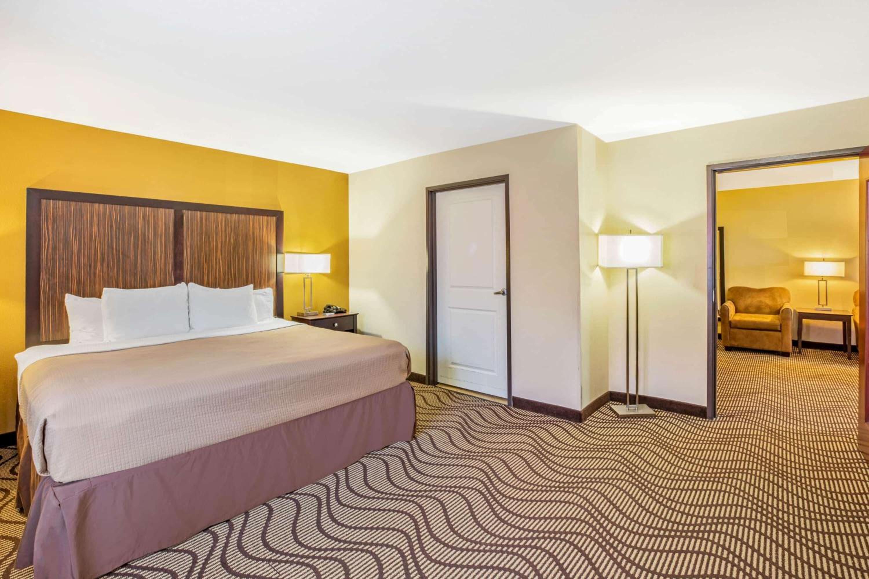 La Quinta by Wyndham Floresville