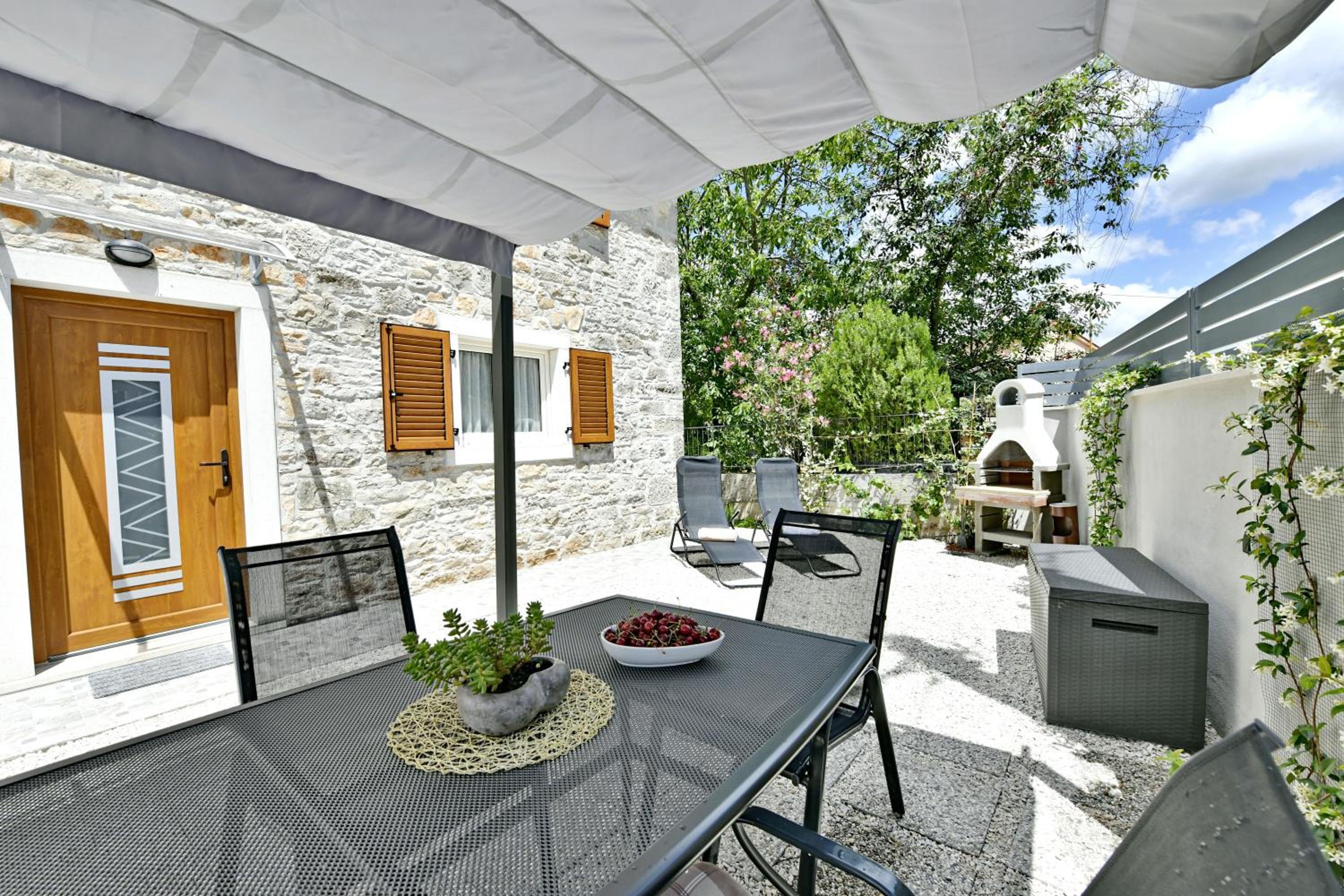 House Nona