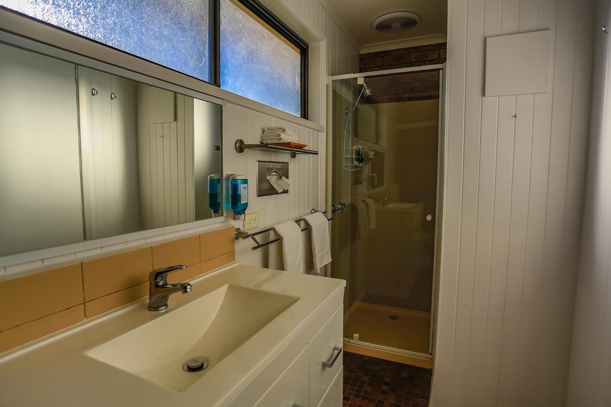 Mountain View Motor Inn & Holiday Lodges