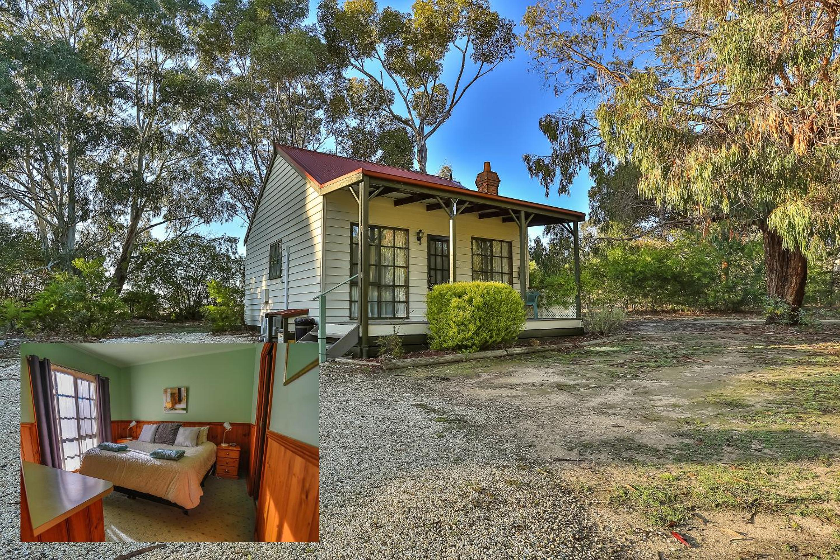 Mountain View Motor Inn & Holiday Lodges