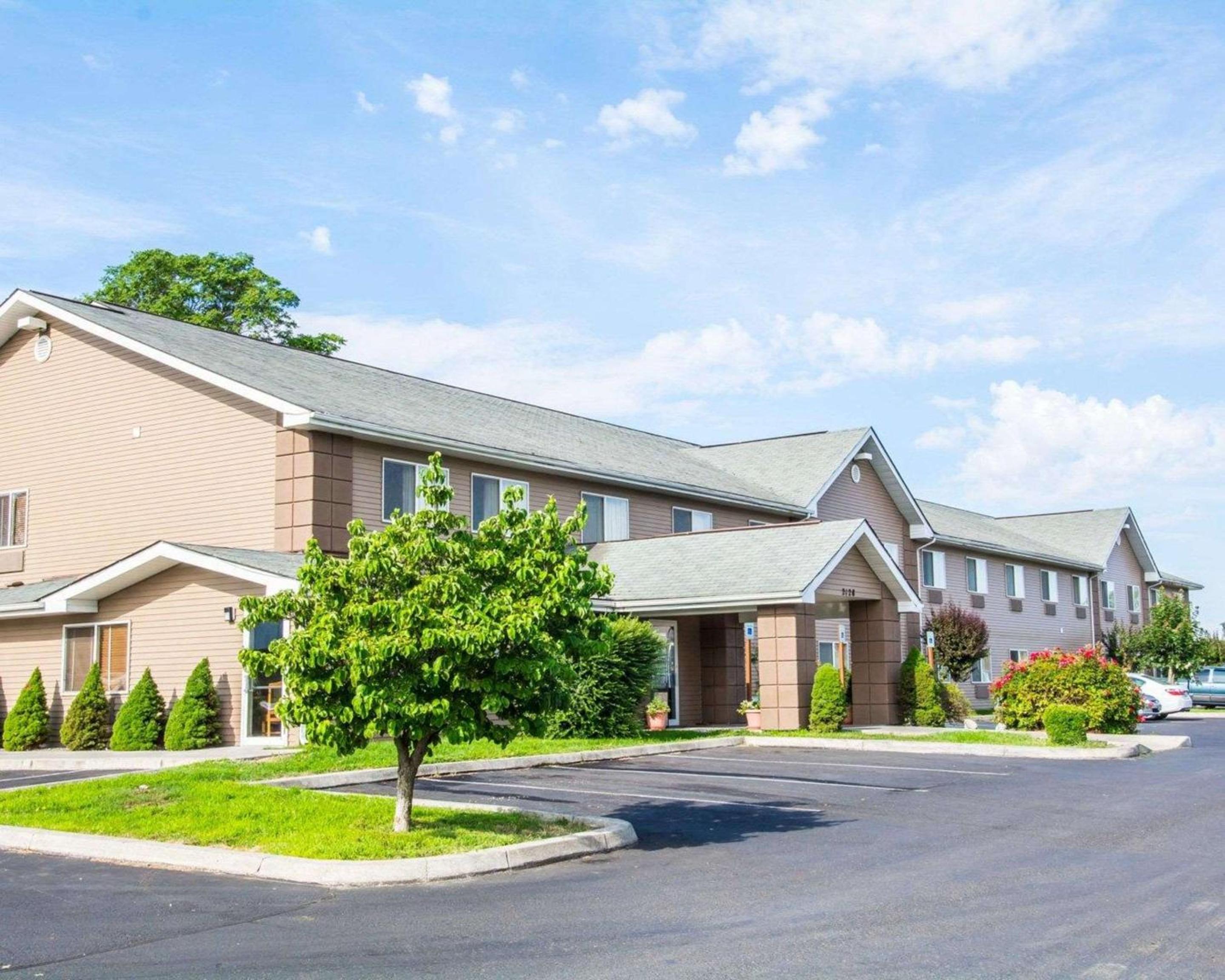 Lewiston Vacations - Quality Inn - Property Image 1