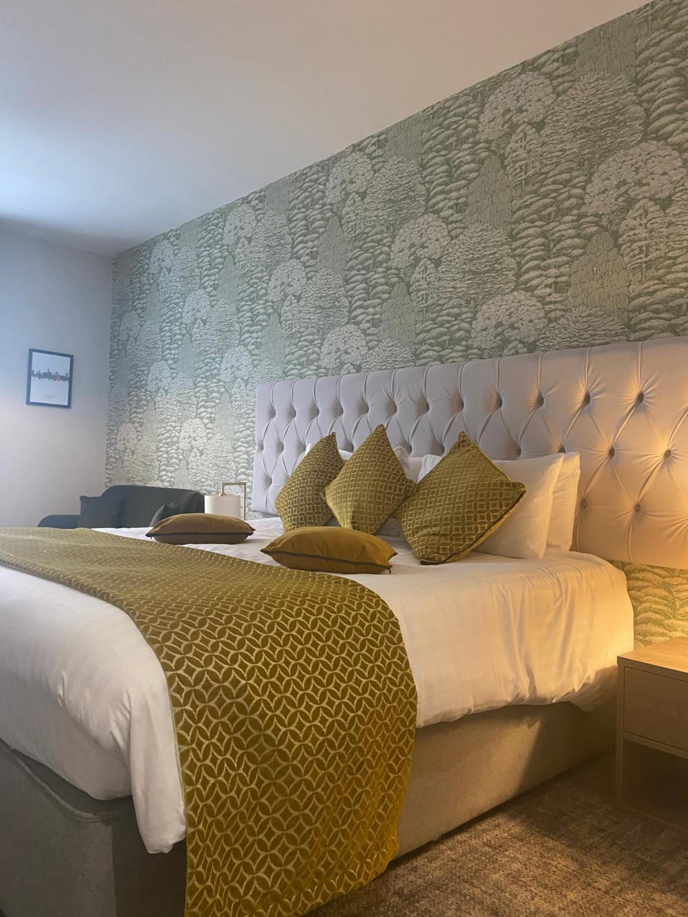 Hatherley Manor Hotel & Spa