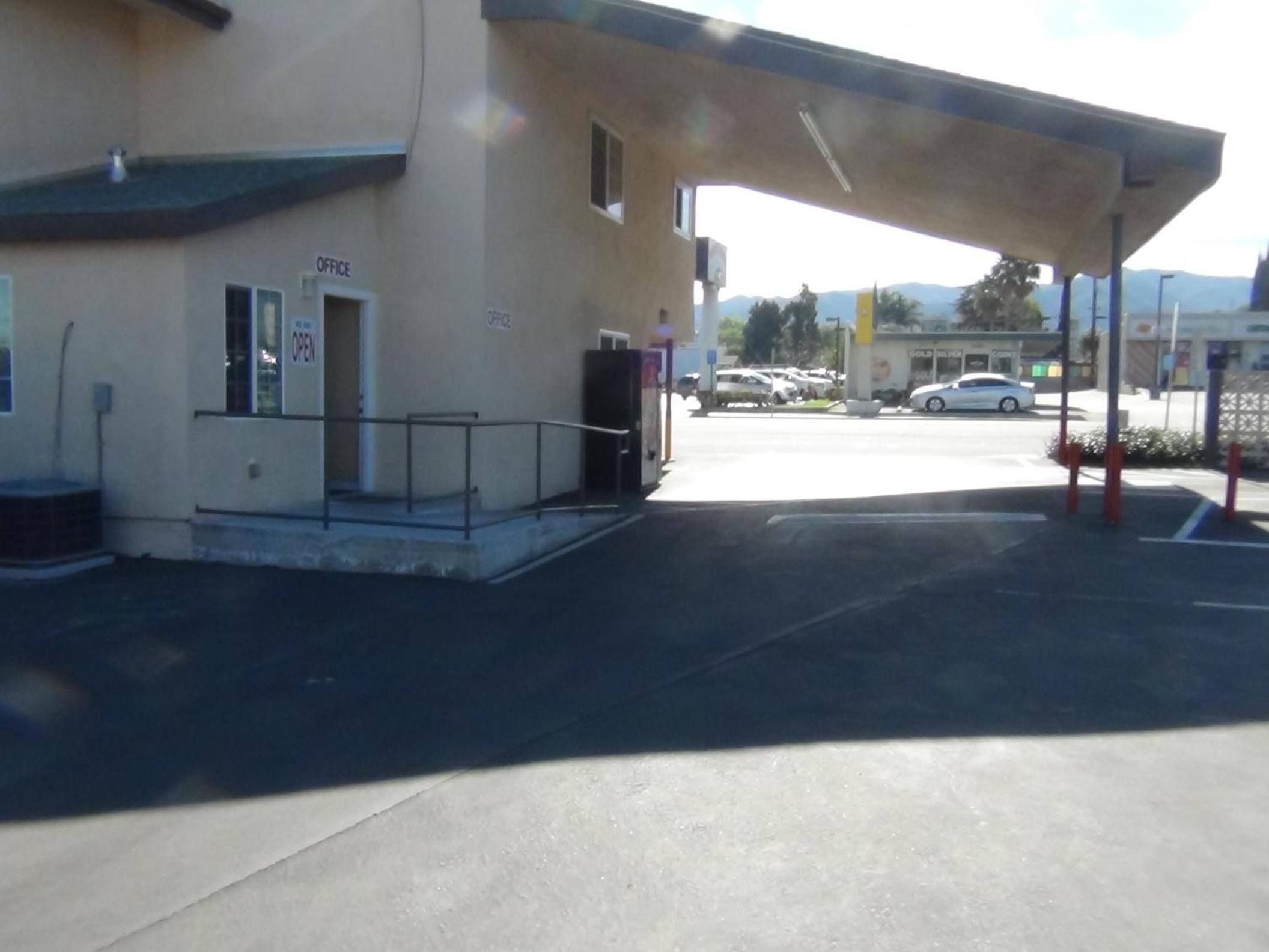 Desert Inn Motel
