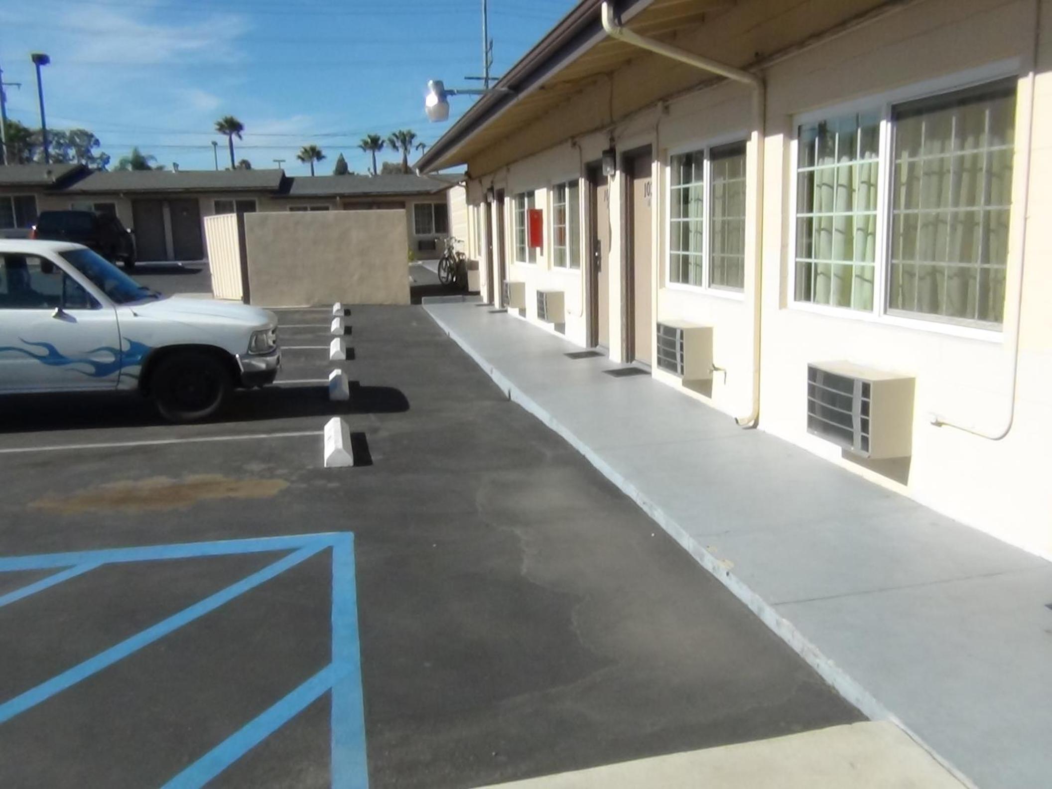 Desert Inn Motel