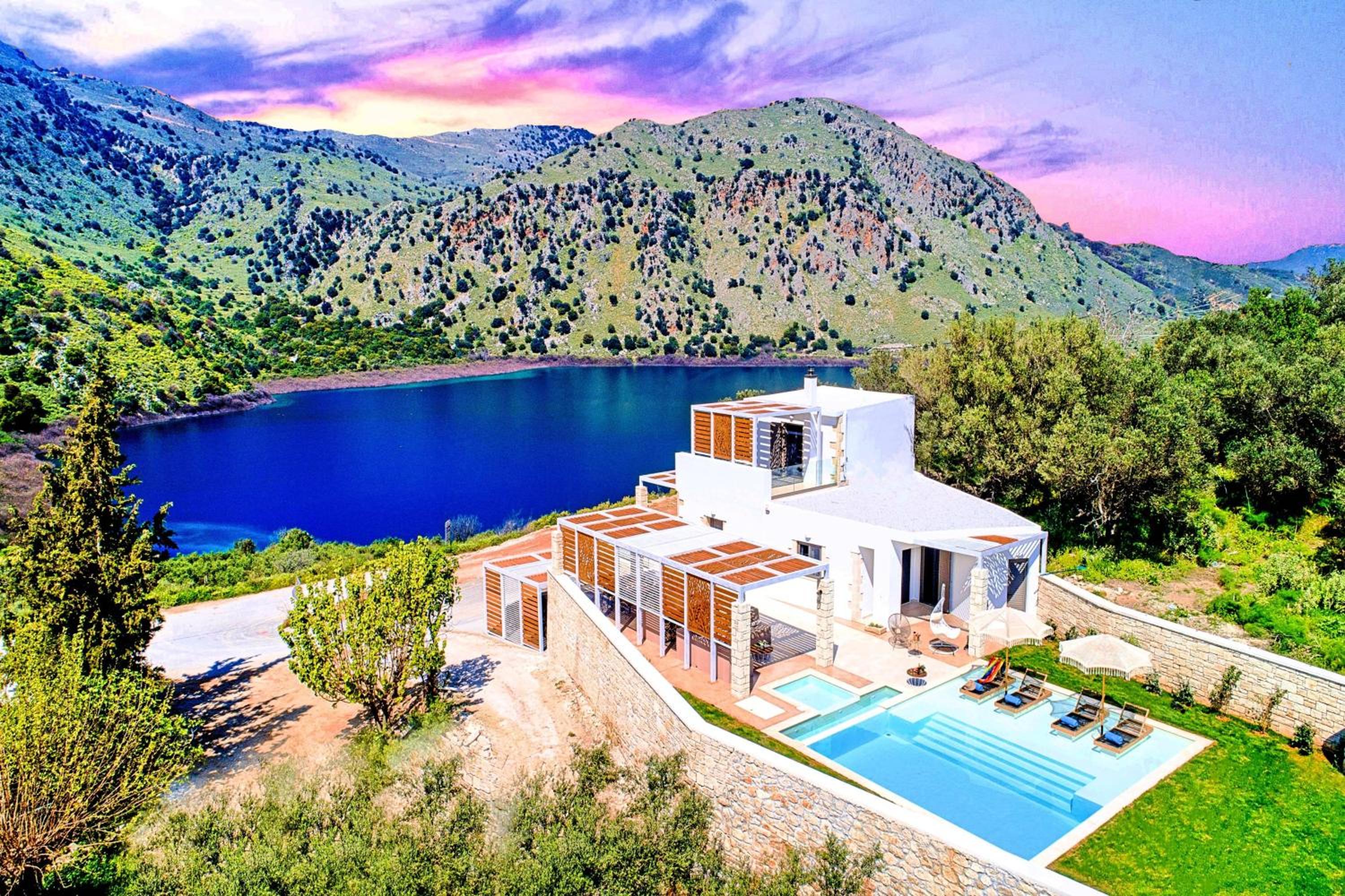 Blue Lake Villa Heated Pool