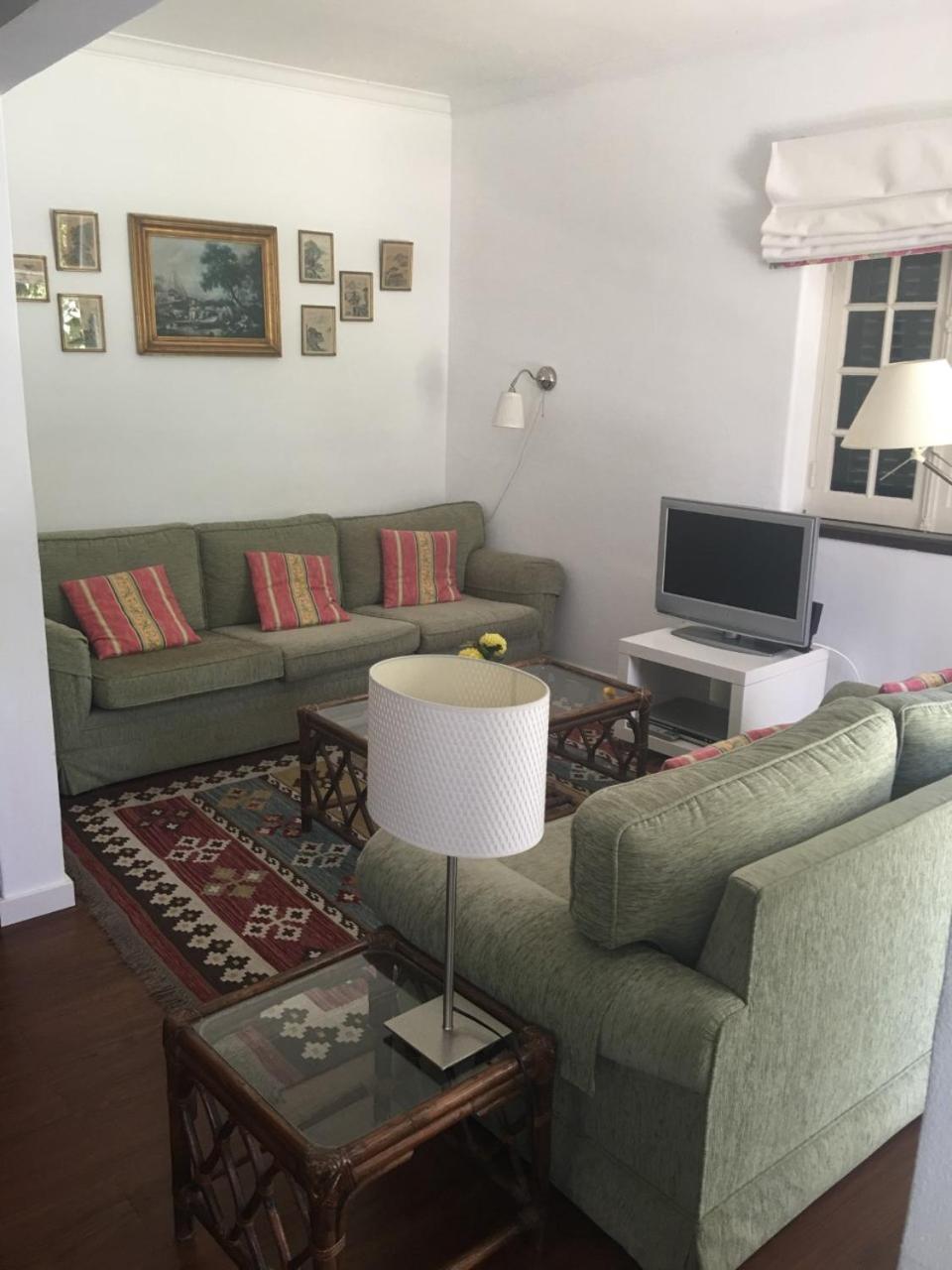 3 Bedroom Town House - Historic Centre of Cascais. 100 mts from the beach and centre of Cascais view 2
