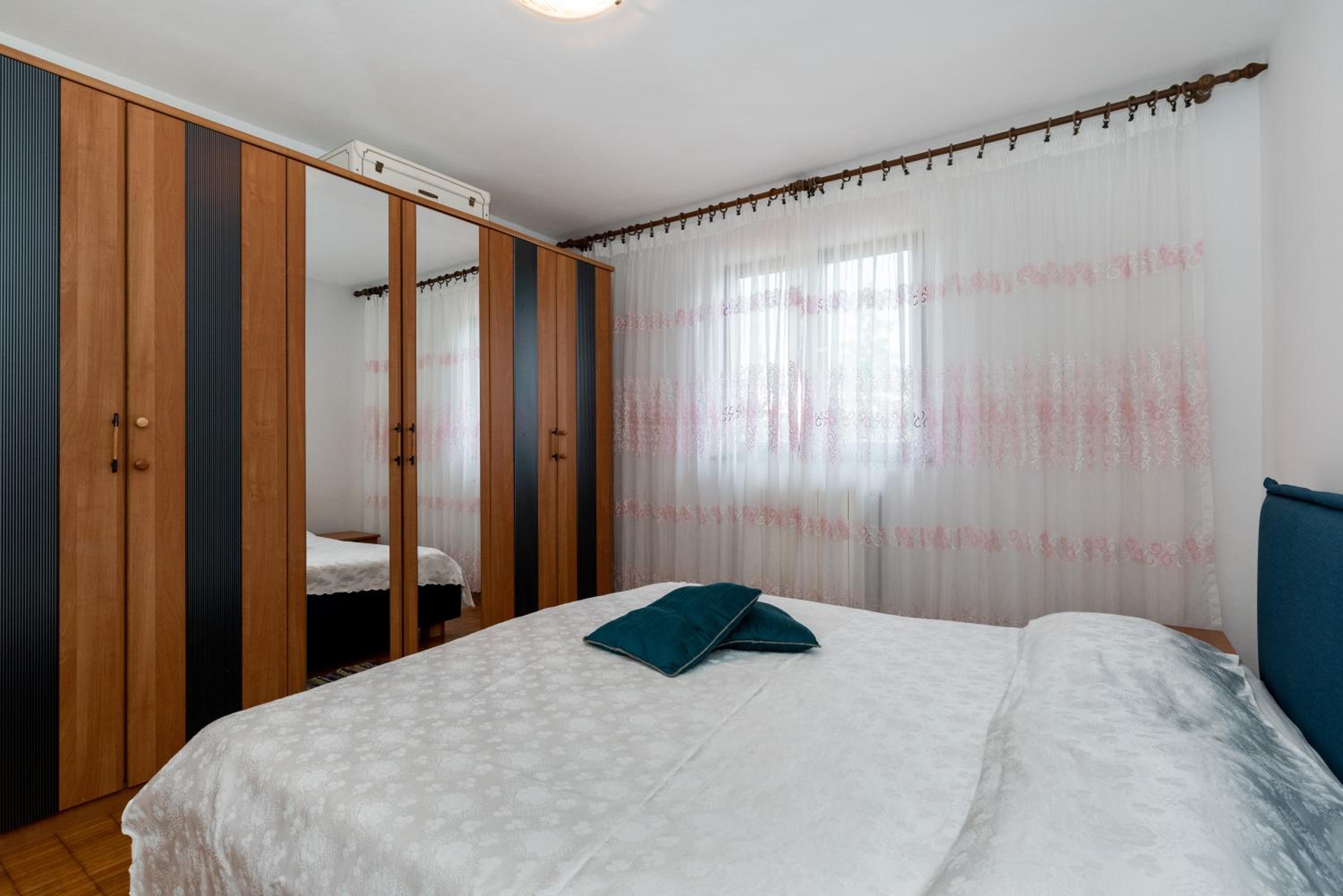Apartment Vinez by 22Estates