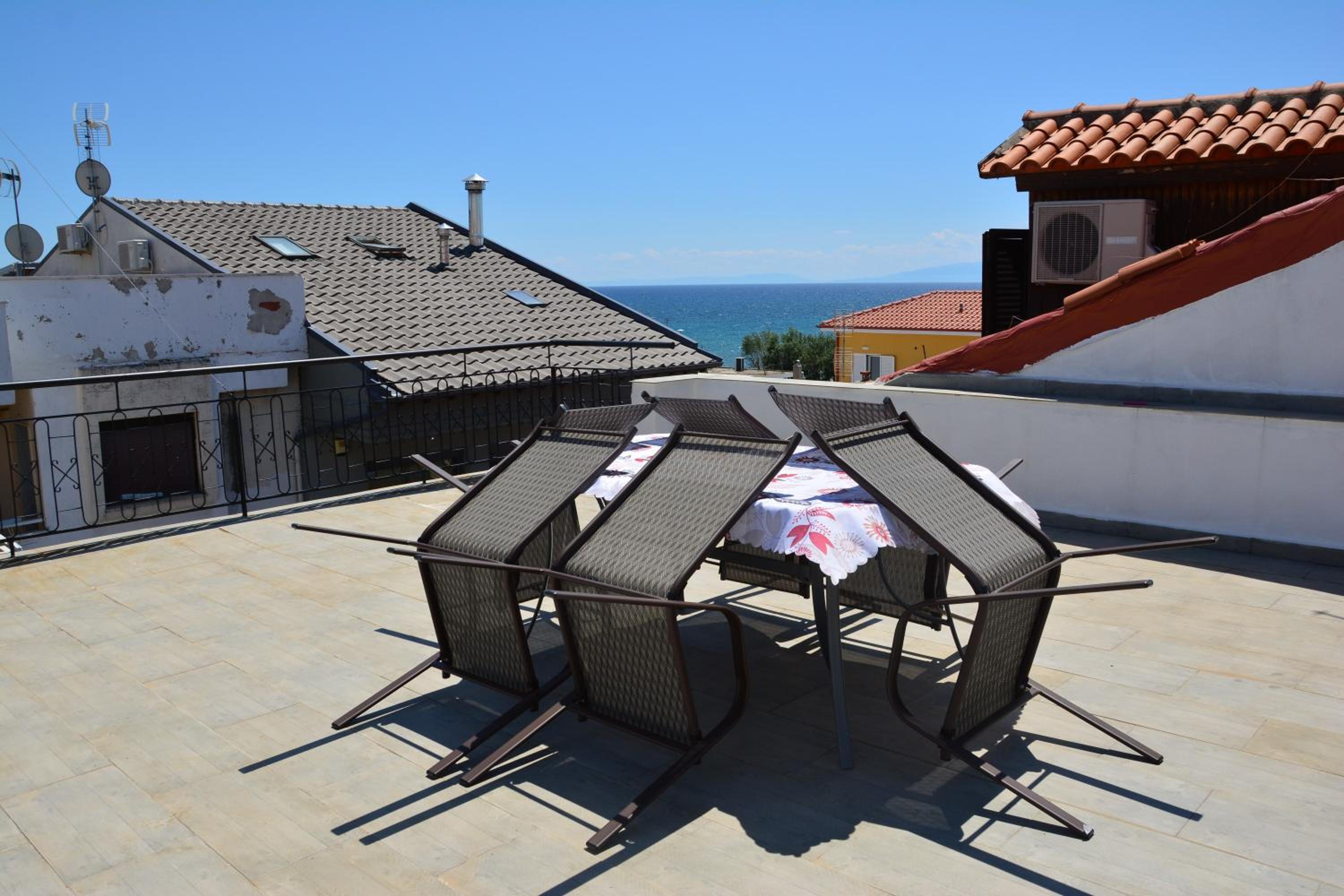 Moudania's cozy apartment view 5