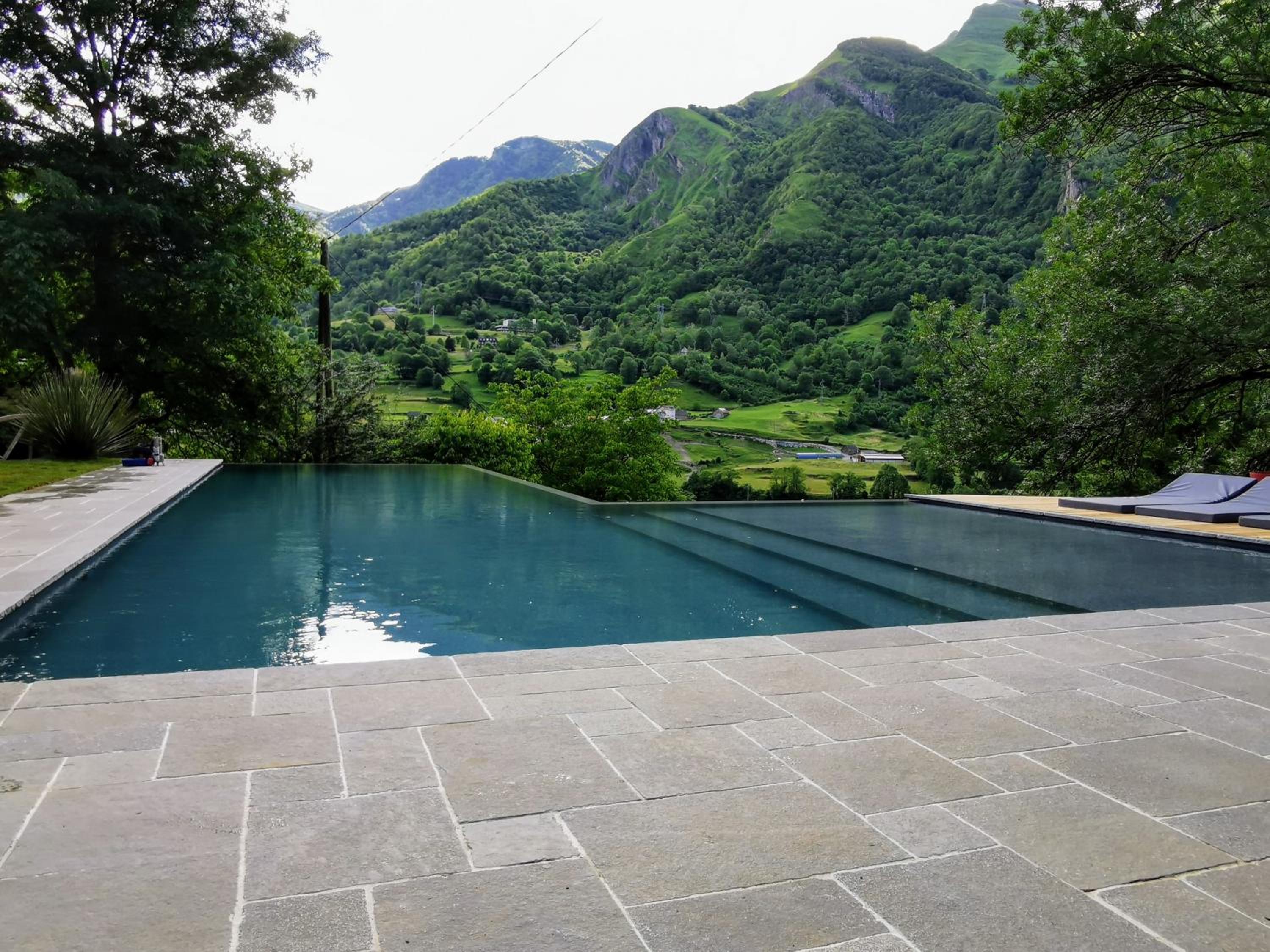 La Bergerie de Louvie view 5
