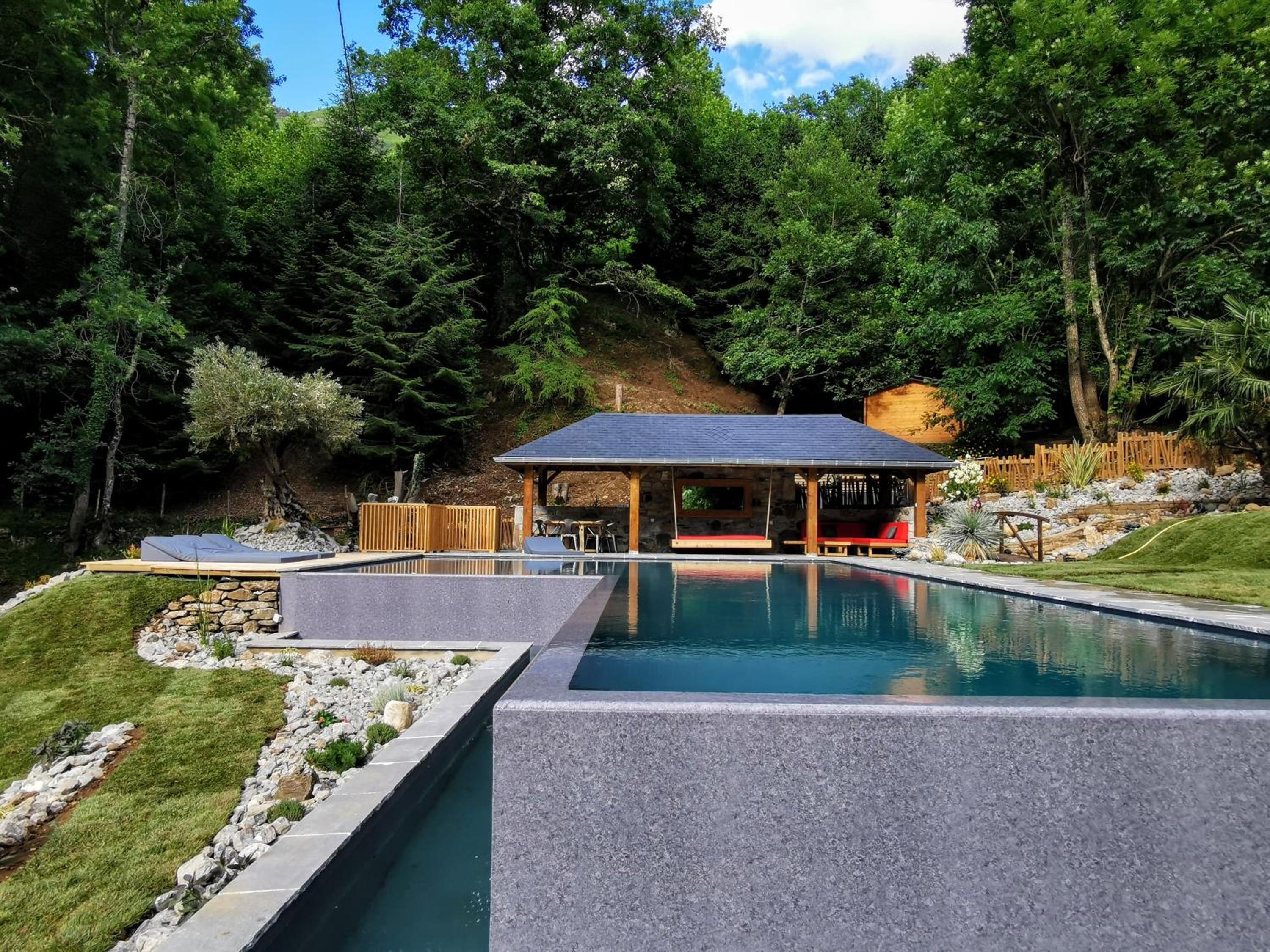 La Bergerie de Louvie view 4