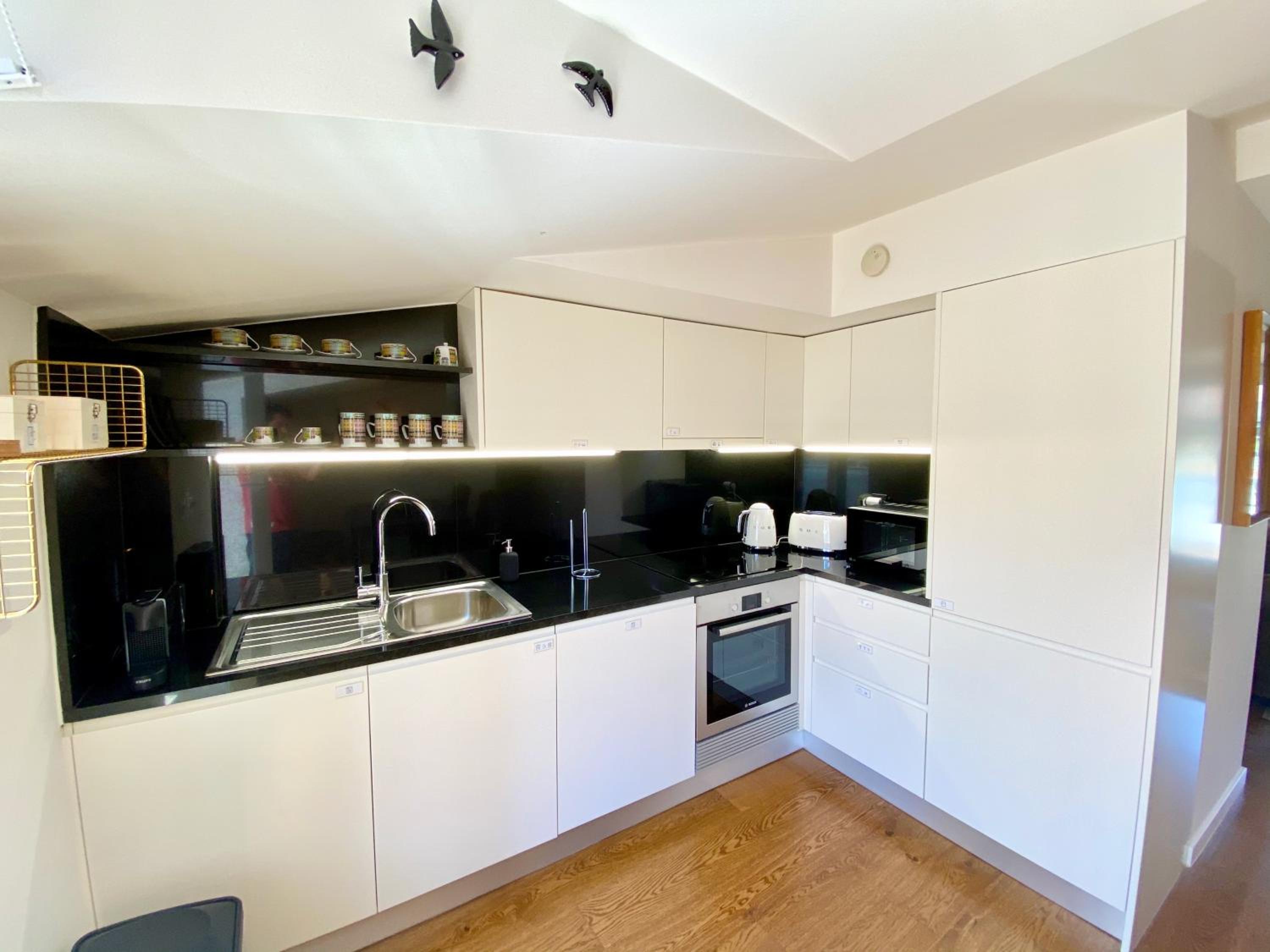 Unique apartment by MyPlaceForYou, in the center of Lisbon with views over the city and the Tagus river view 4