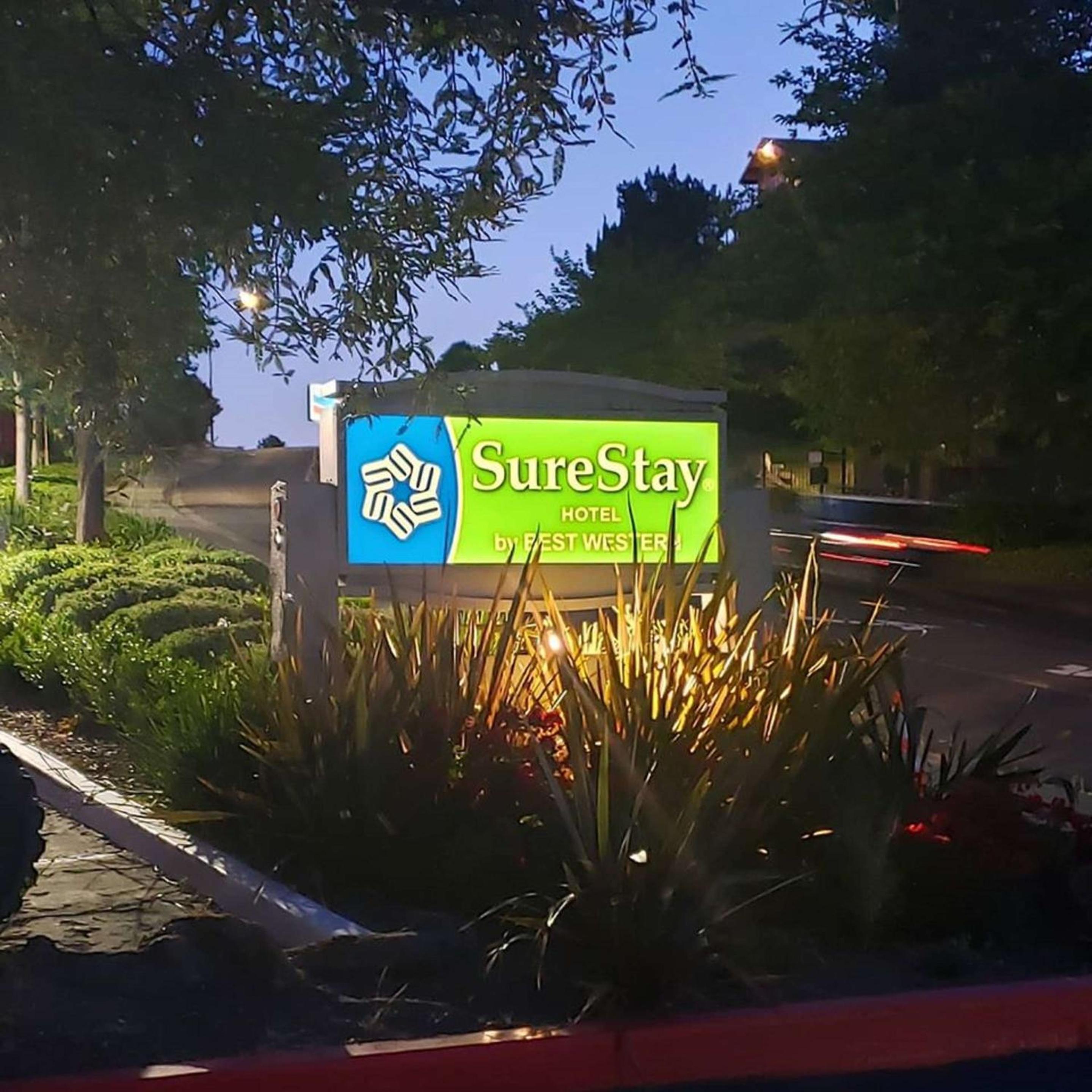 Vallejo Vacations - SureStay Hotel by Best Western Vallejo Napa Valley - Property Image 26
