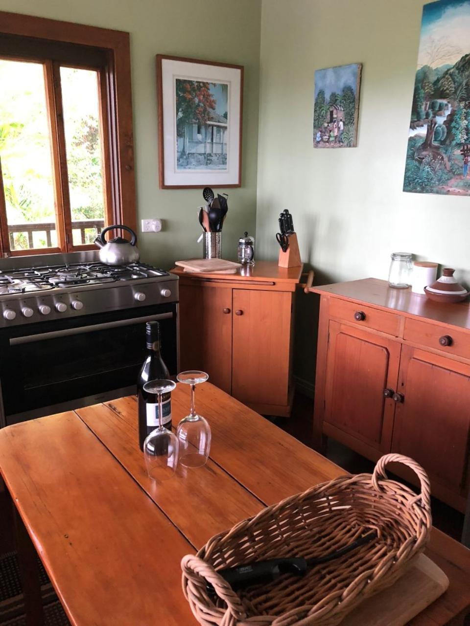daintree valley cottage