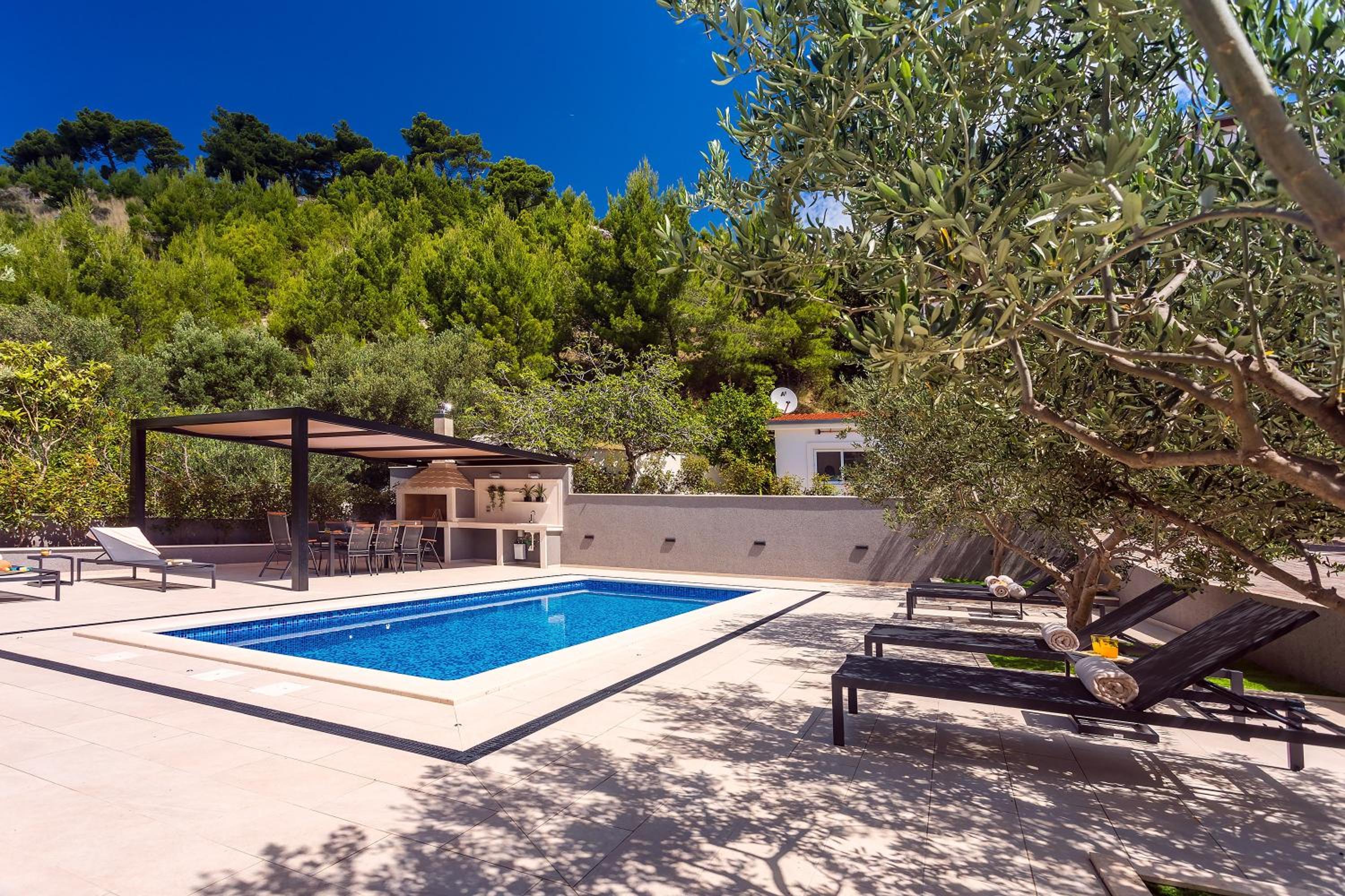 Villa Topaz view 3