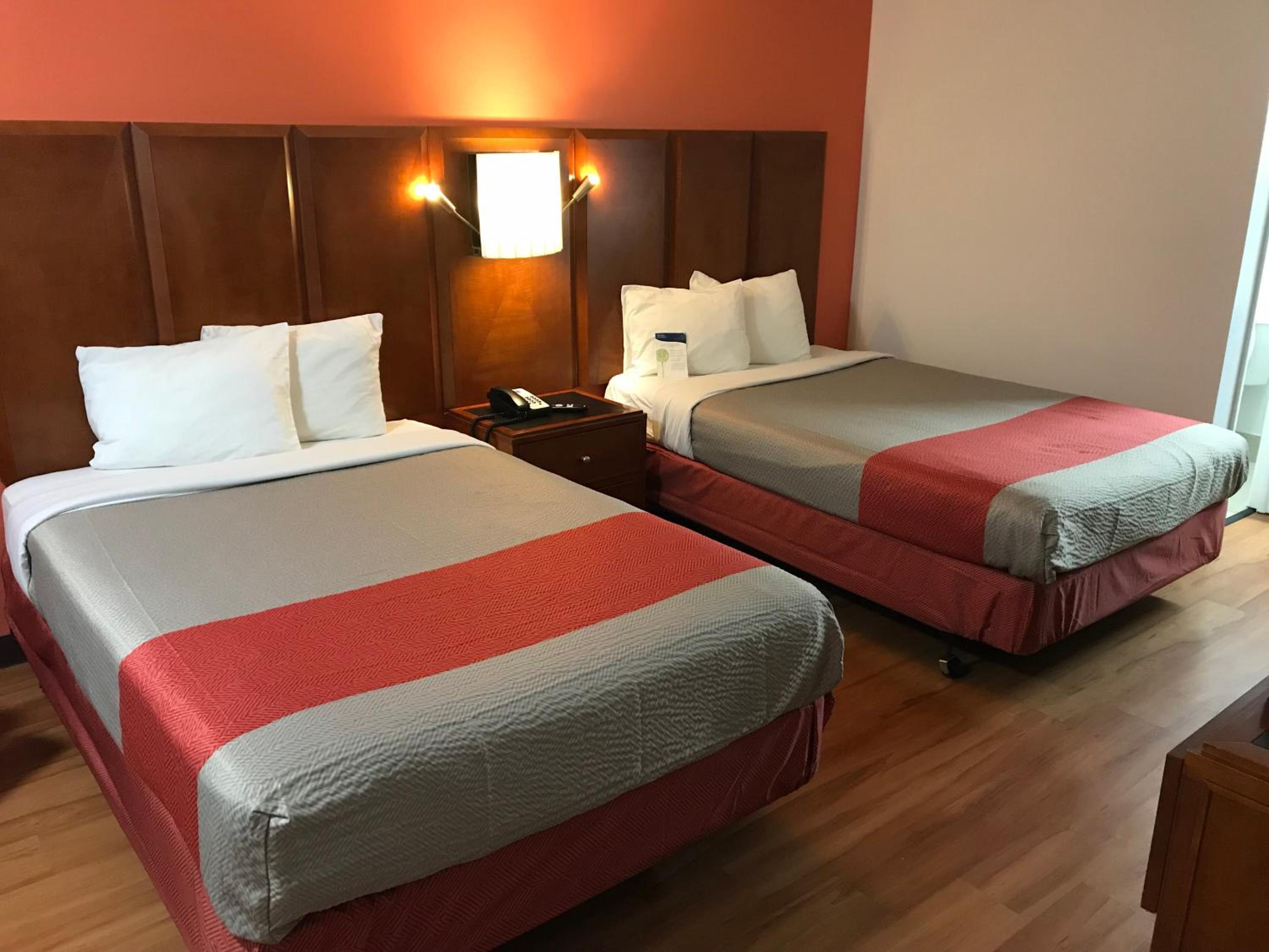 Fort Smith Vacations - Motel 6-Van Buren, AR I- 40 - Property Image 2