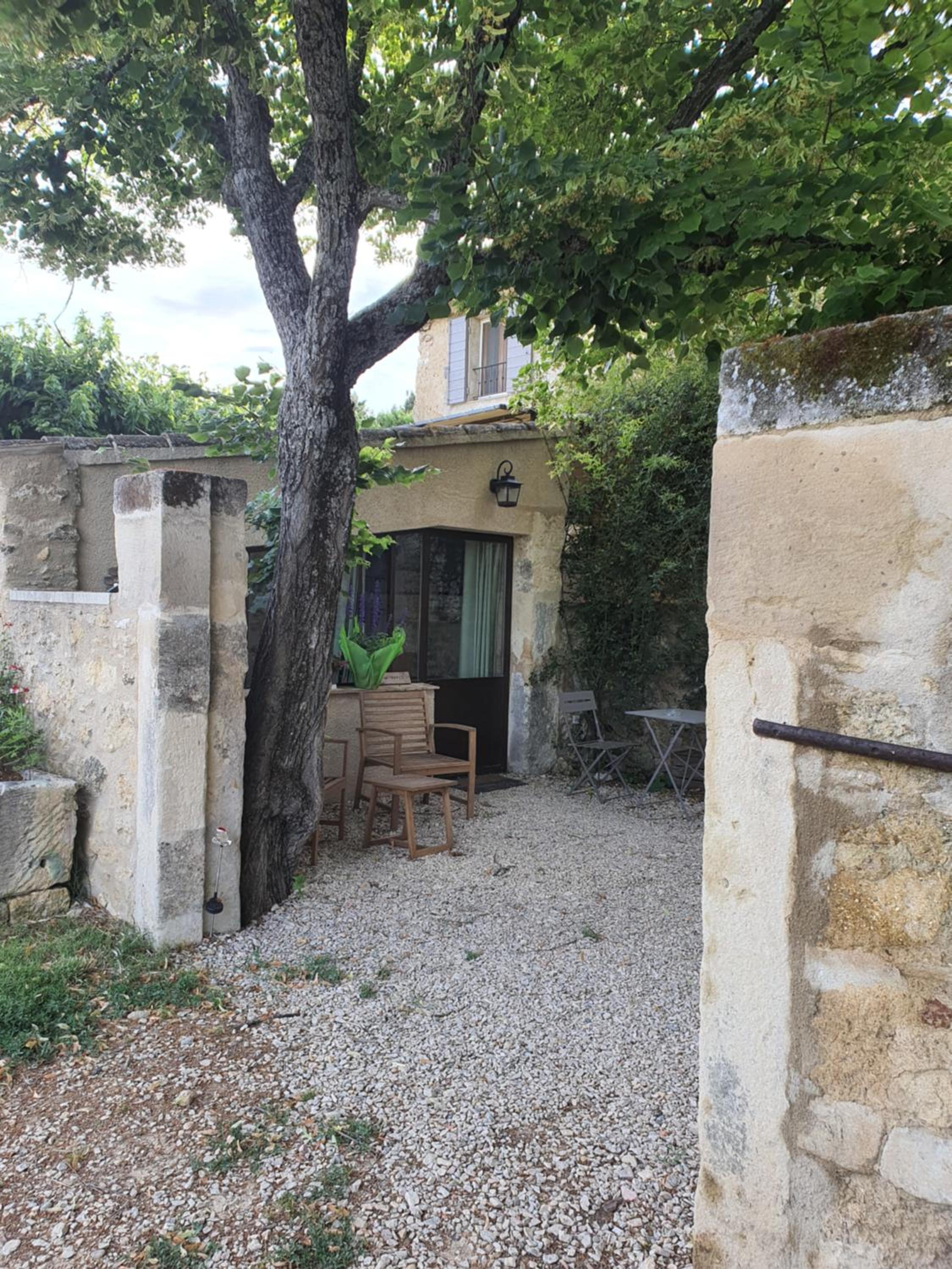 Bastide Bellugue Maison d'hôtes réseau Bienvenue à La Ferme à 3 minutes de Lourmarin view 4