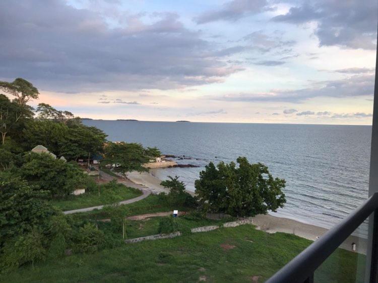 Beachfront Escape Studio E265 view 5