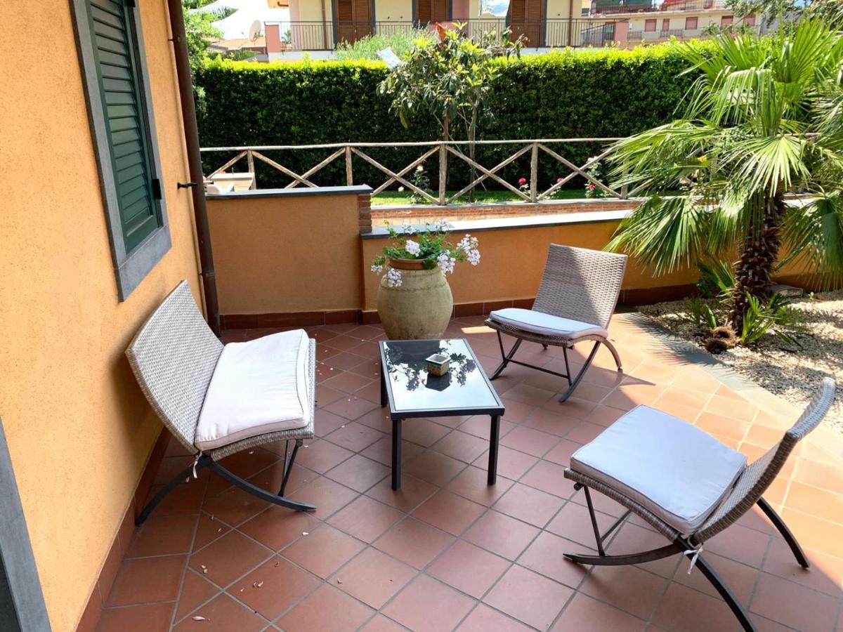 Etna, mare e verde (double room in villa) view 2