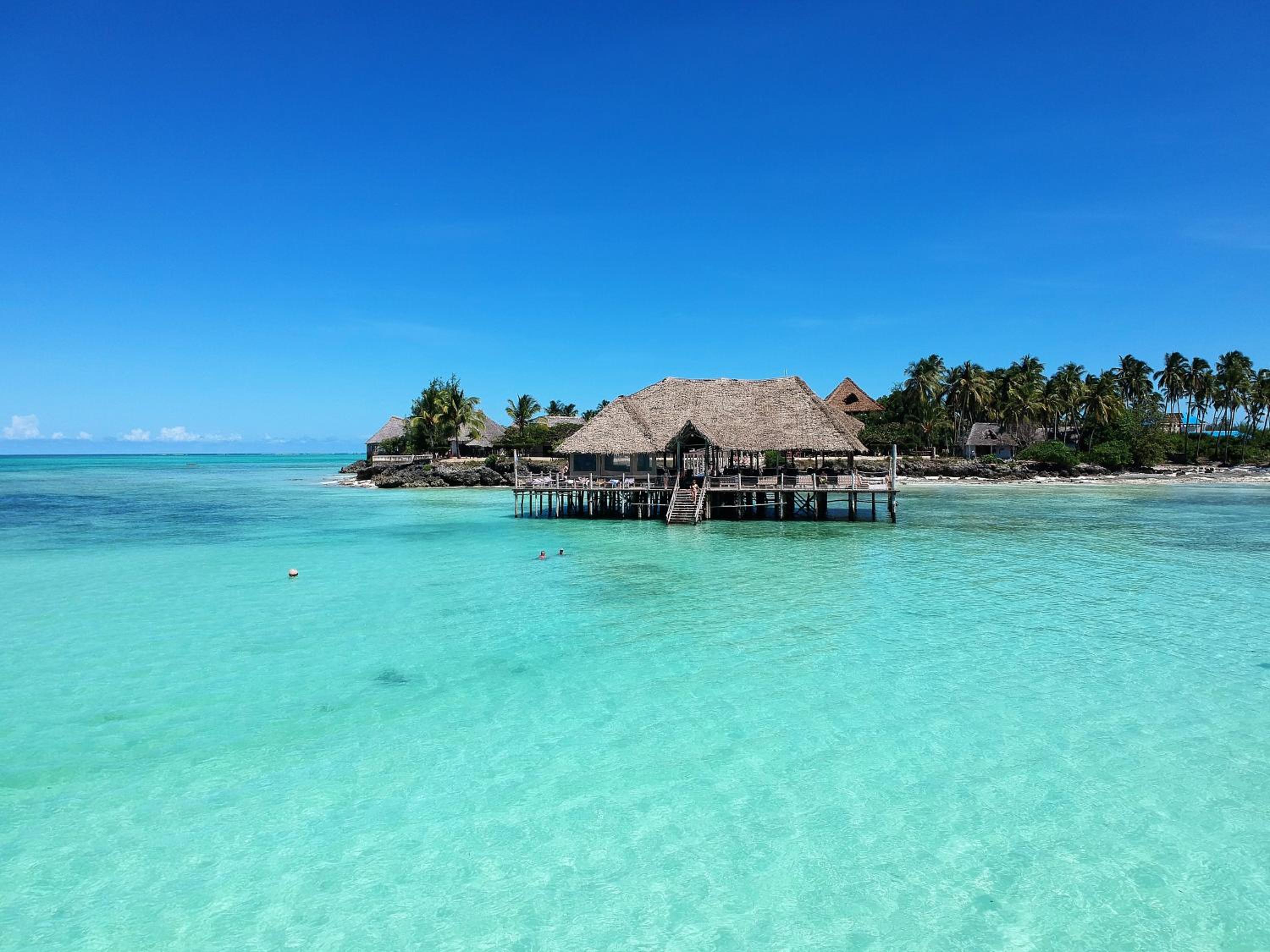 Reef & Beach Resort - Spa Jambiani view 3