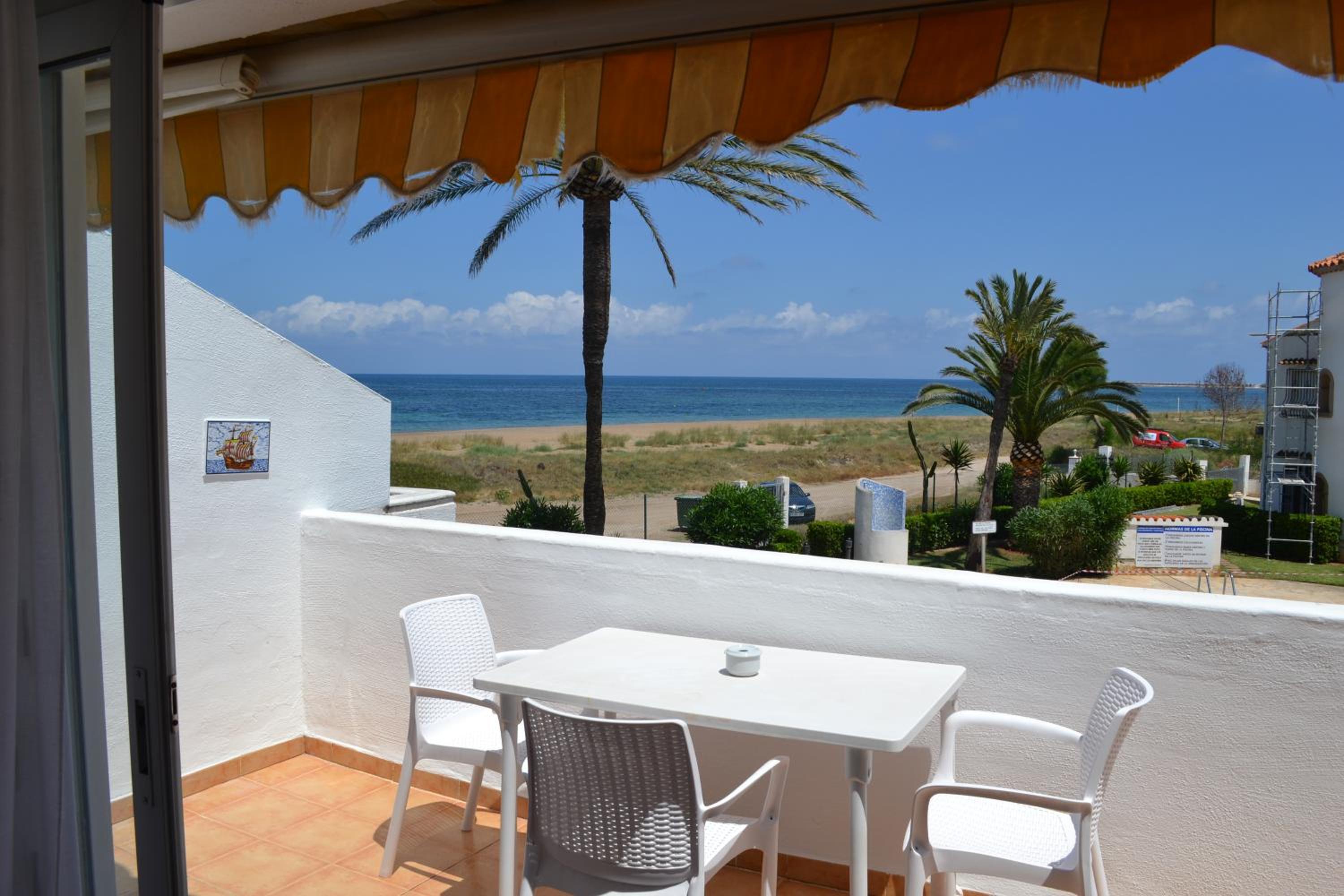 Playa del Sol - Primera Línea view 2
