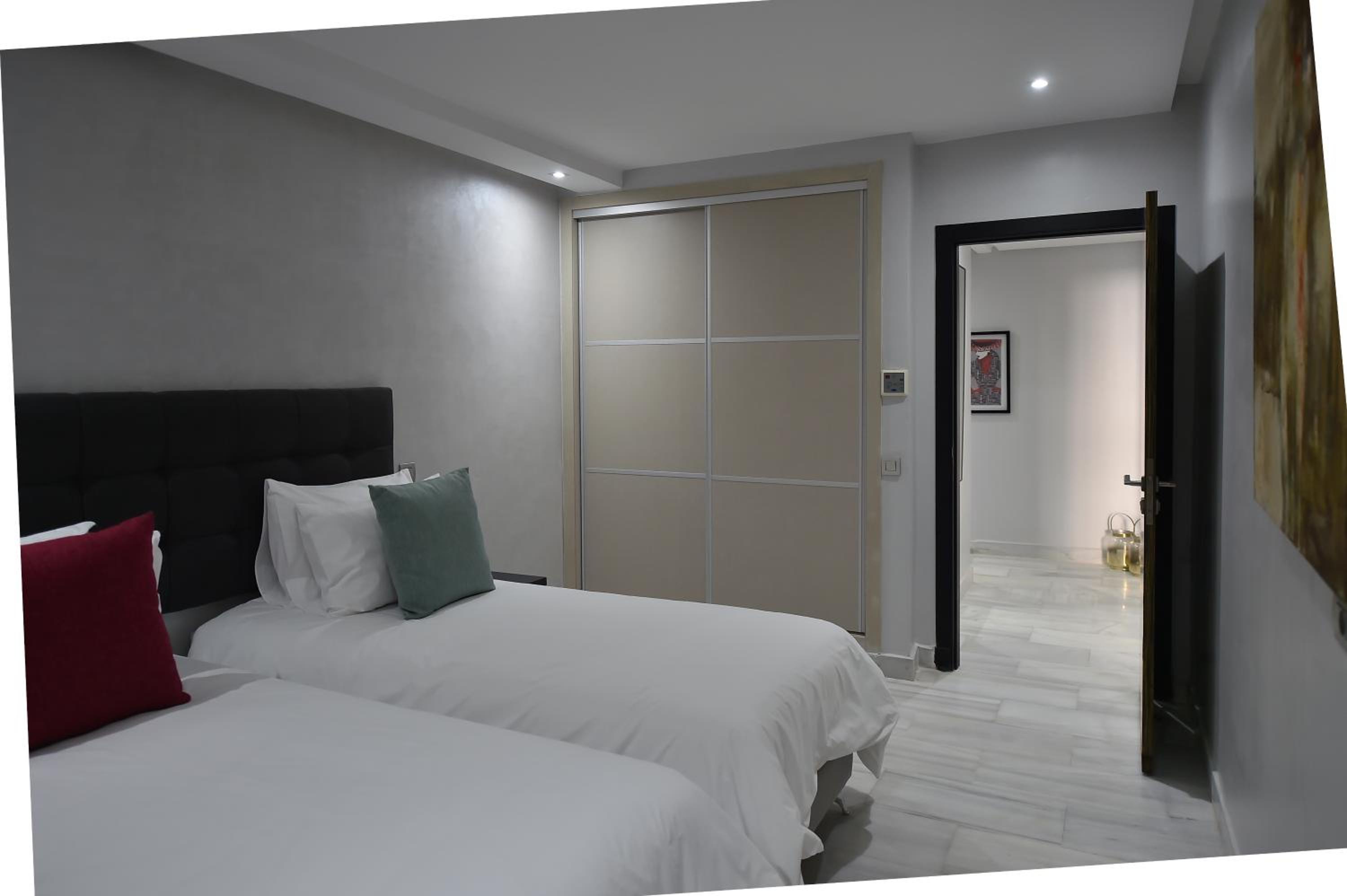 Le Yacht Suites Hotel photo 32 of 46