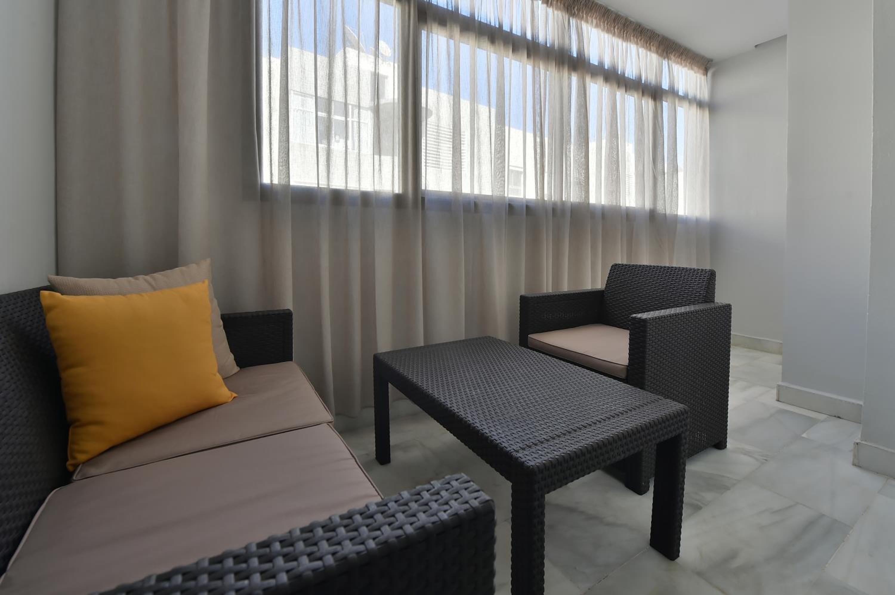 Le Yacht Suites Hotel photo 4