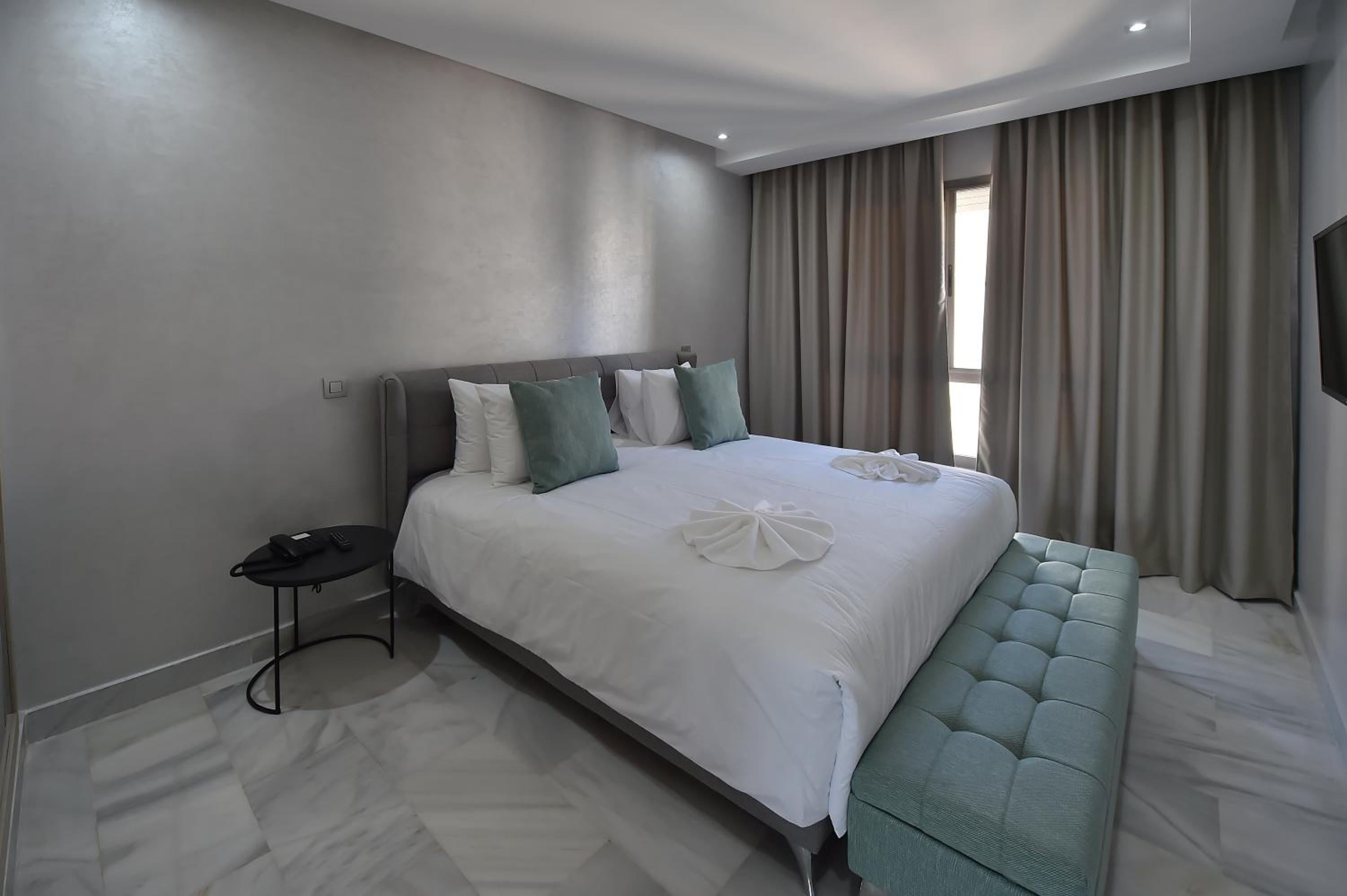 Le Yacht Suites Hotel photo 40 of 46