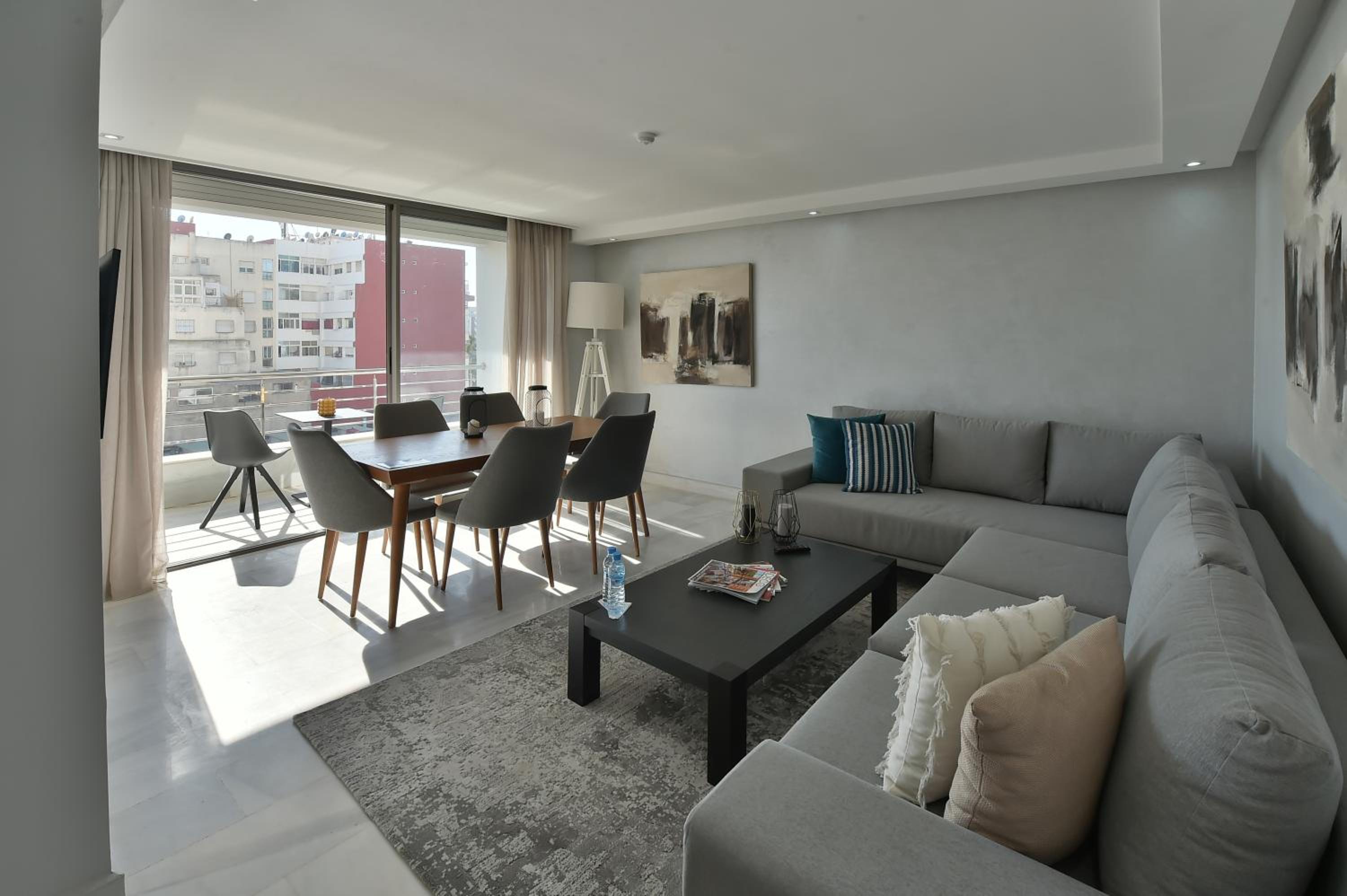 Le Yacht Suites Hotel
