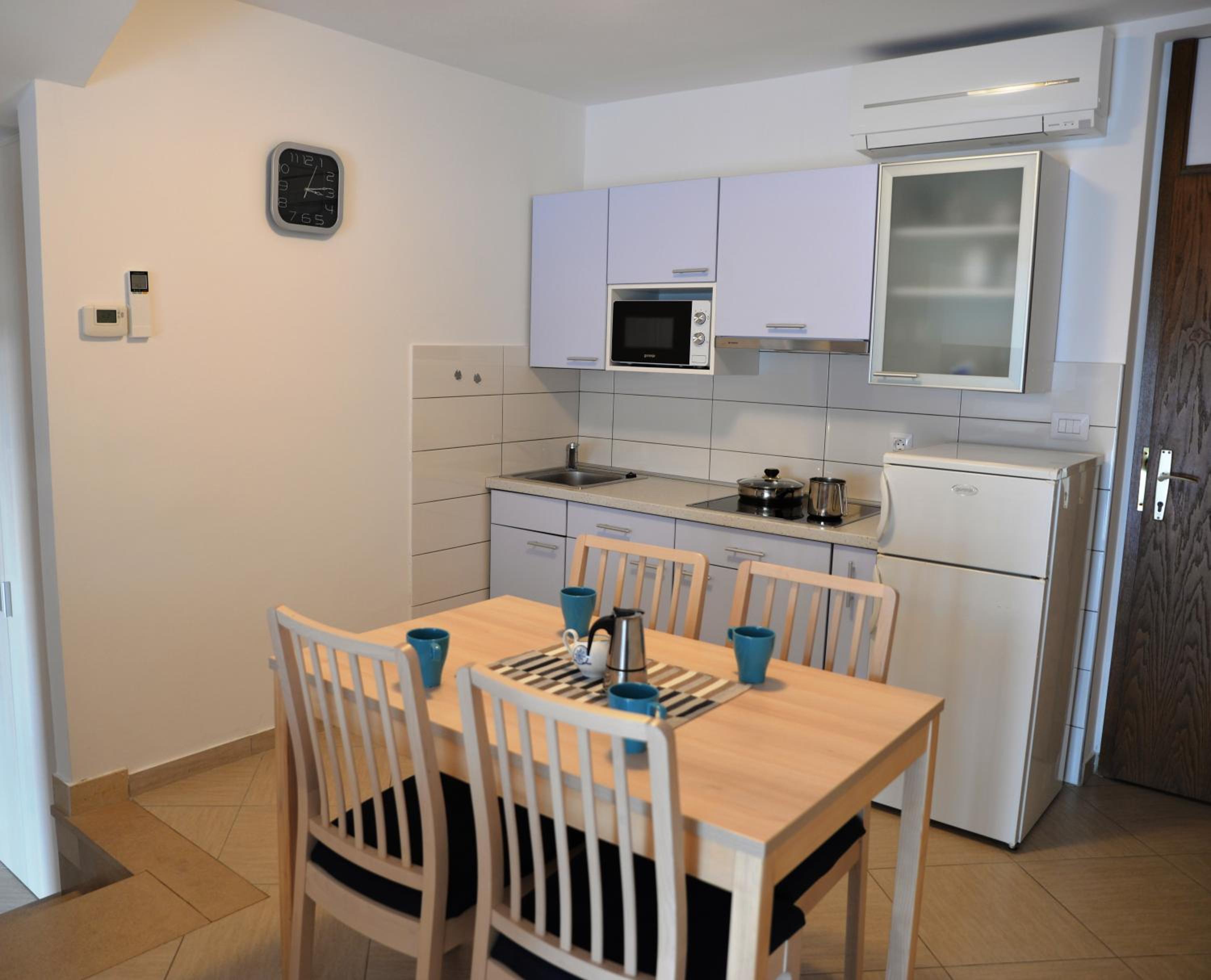 Apartments Palma & Pino view 5