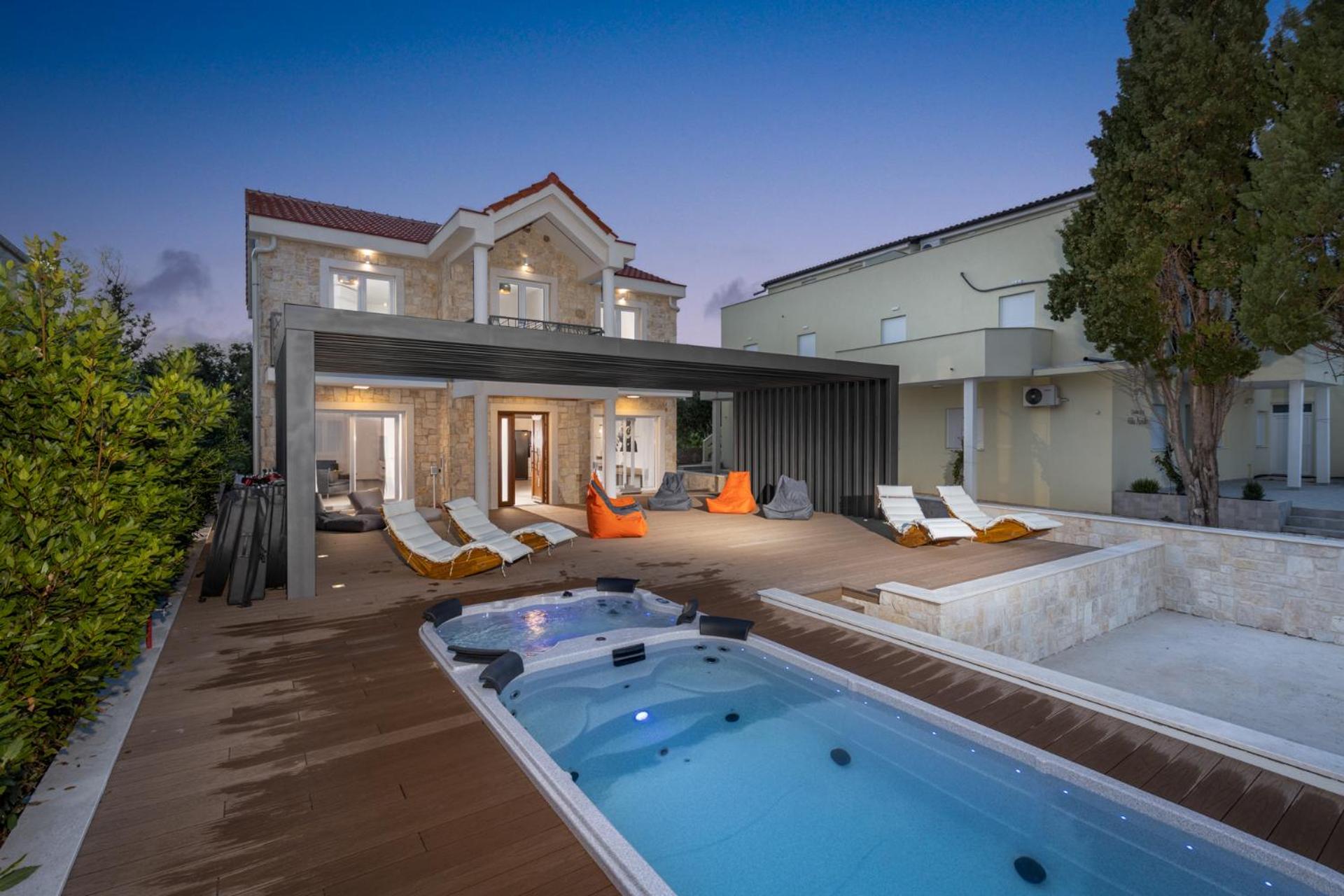 VILLA FUX ZRCE Novalja - direkt am Strand view 3