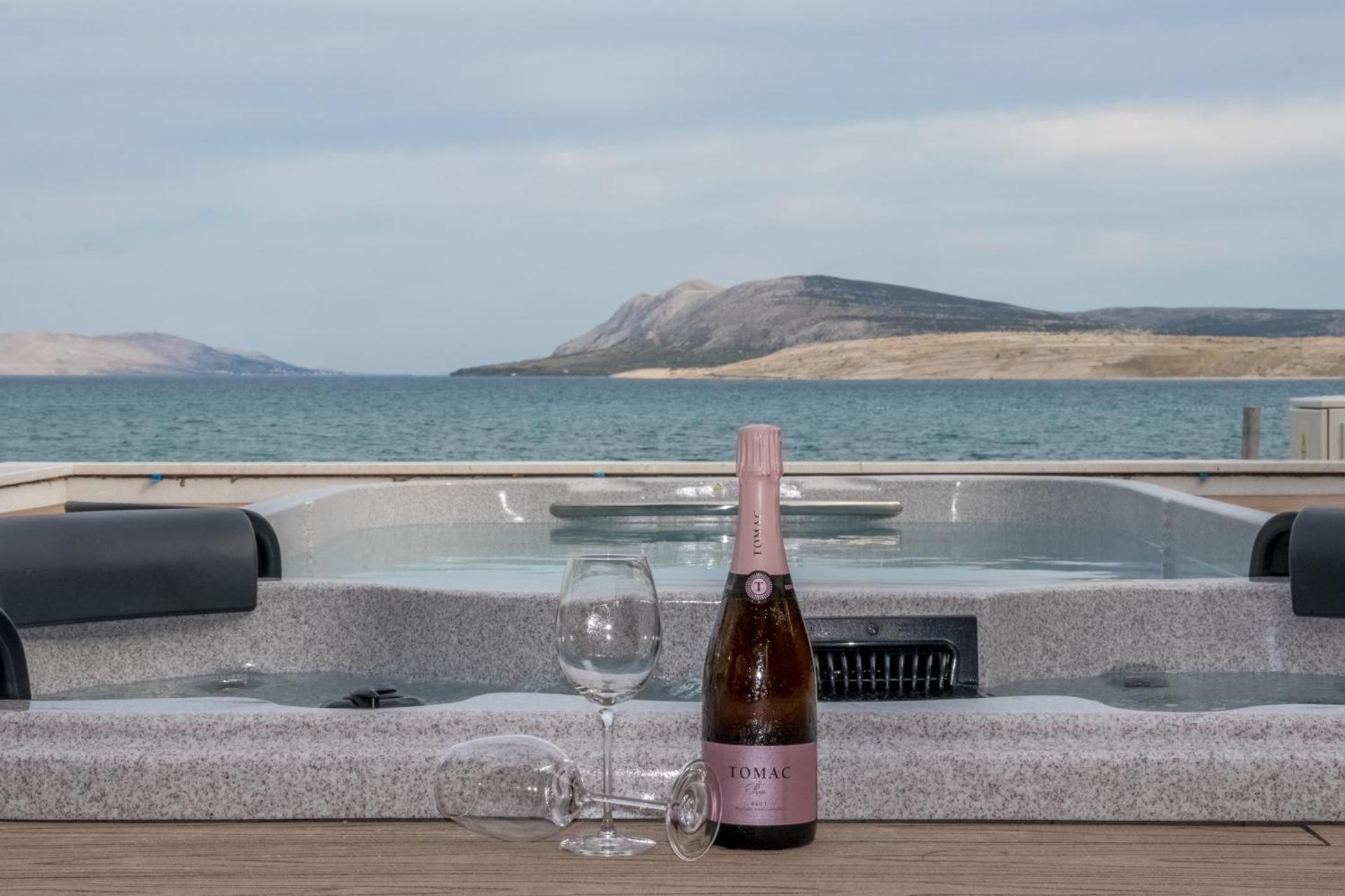 VILLA FUX ZRCE Novalja - direkt am Strand view 4