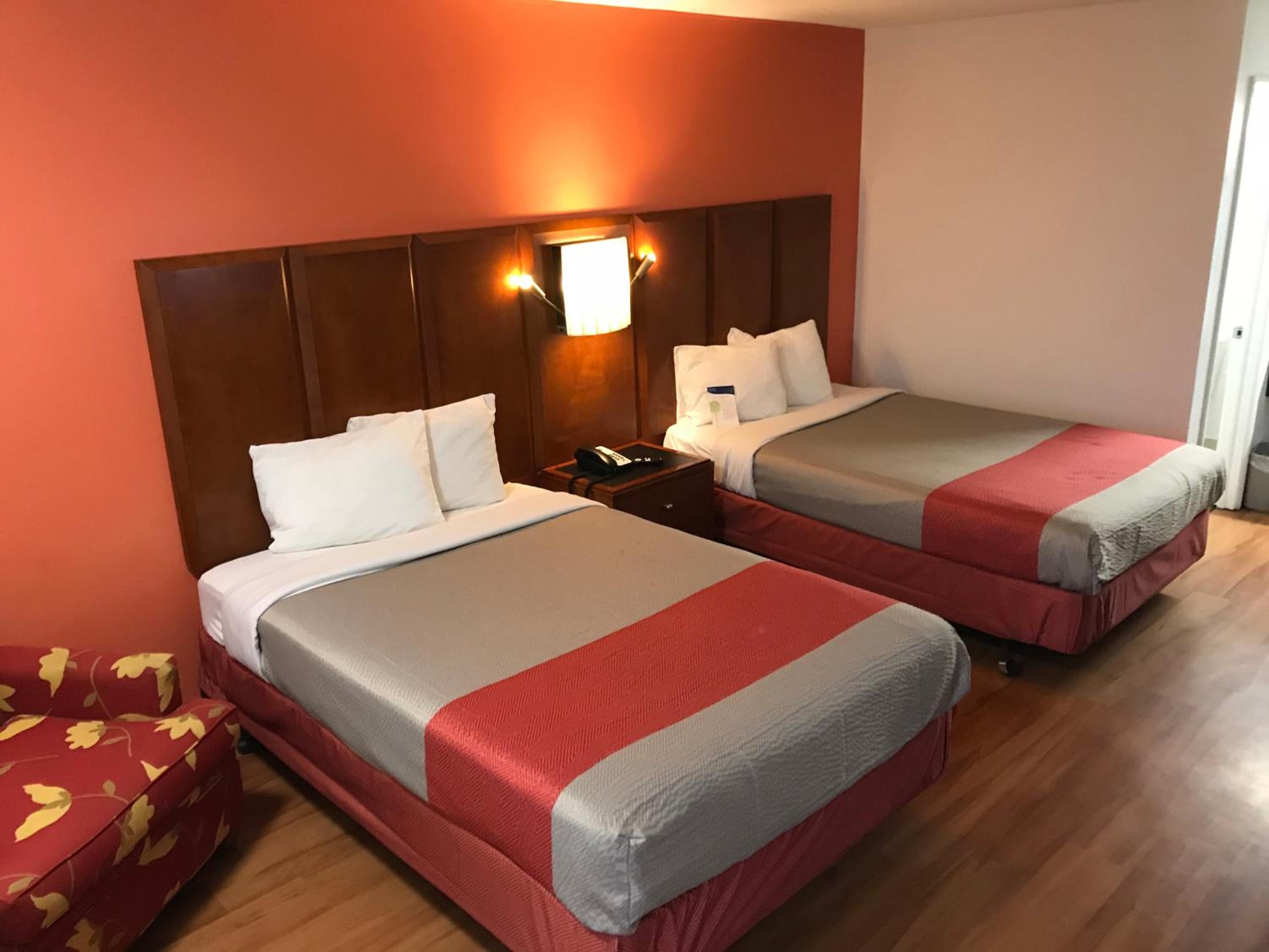 Motel 6-Van Buren, AR I- 40 - Property Image 2